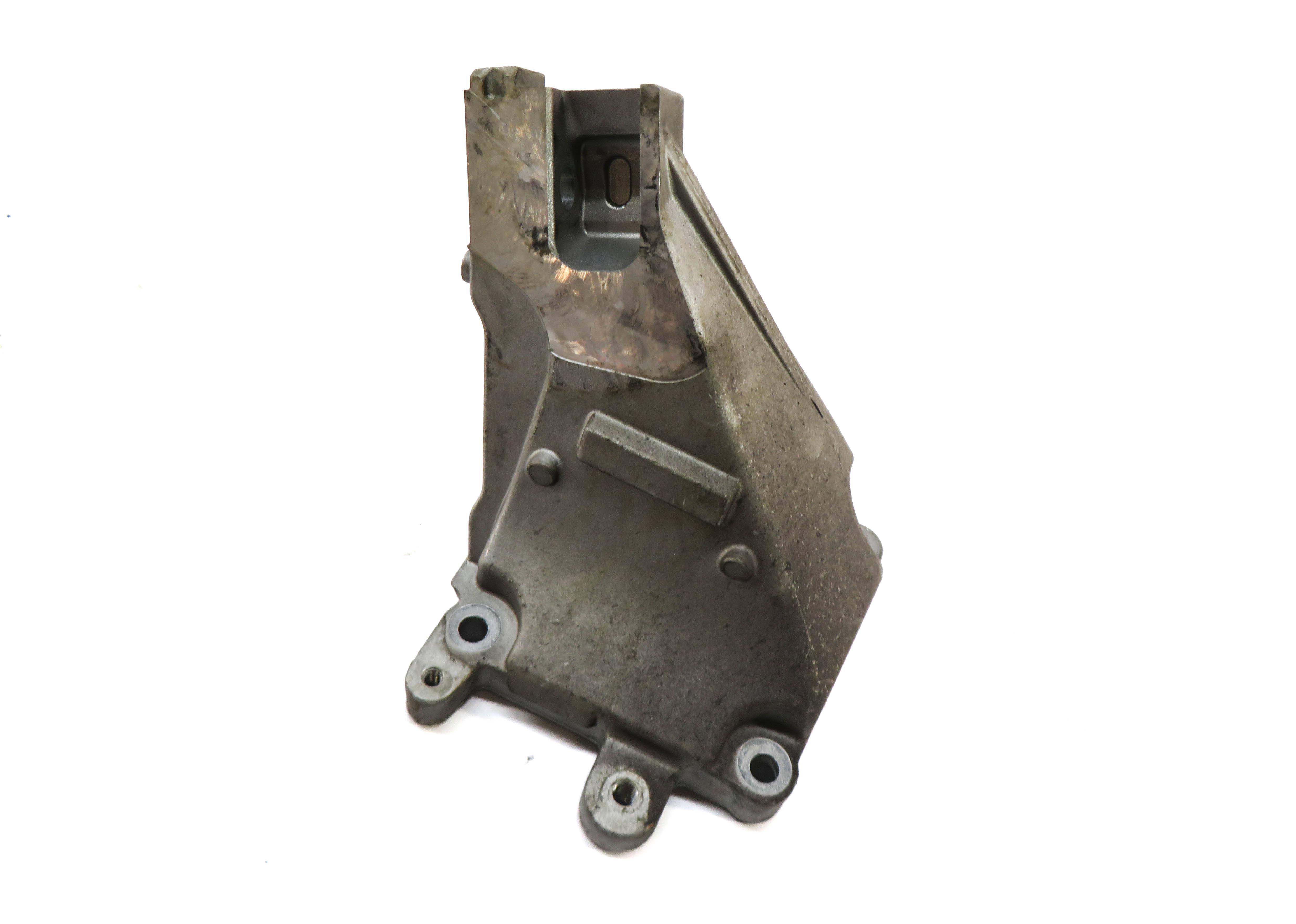 2013 MERCEDES CLS63 AMG (W218) 5.5L M157 ENGINE RIGHT MOTOR MOUNT BRACKET — exact item pictured