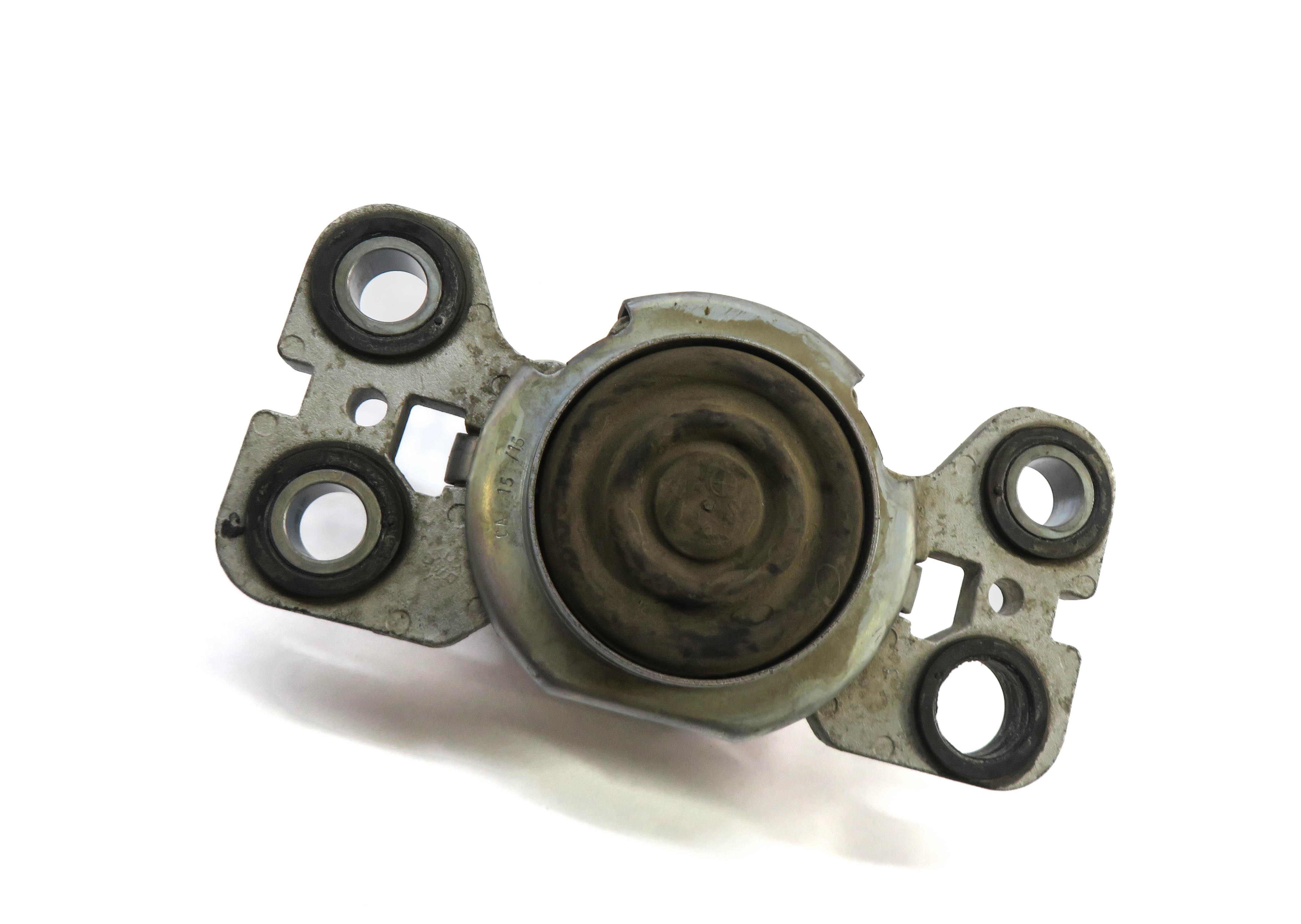 2015 LAND ROVER DISCOVERY SPORT (L550) 2.0L TRANSMISSION MOUNT MOUNTING BRACKET — exact item pictured