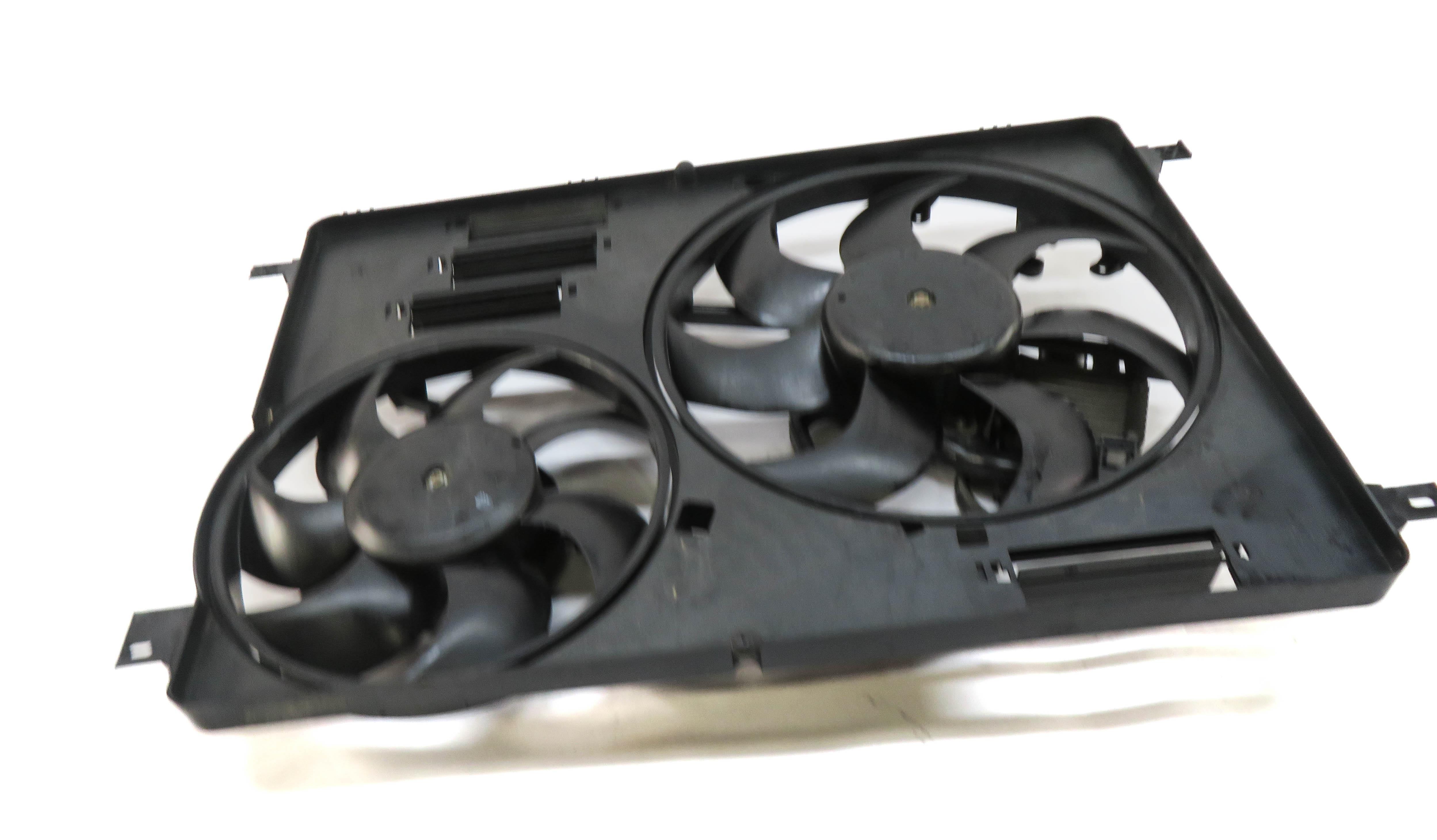 12-17 LR2 DISCOVERY SPORT RANGE ROVER EVOQUE (L538 L550) RADIATOR COOLING FAN — exact item pictured