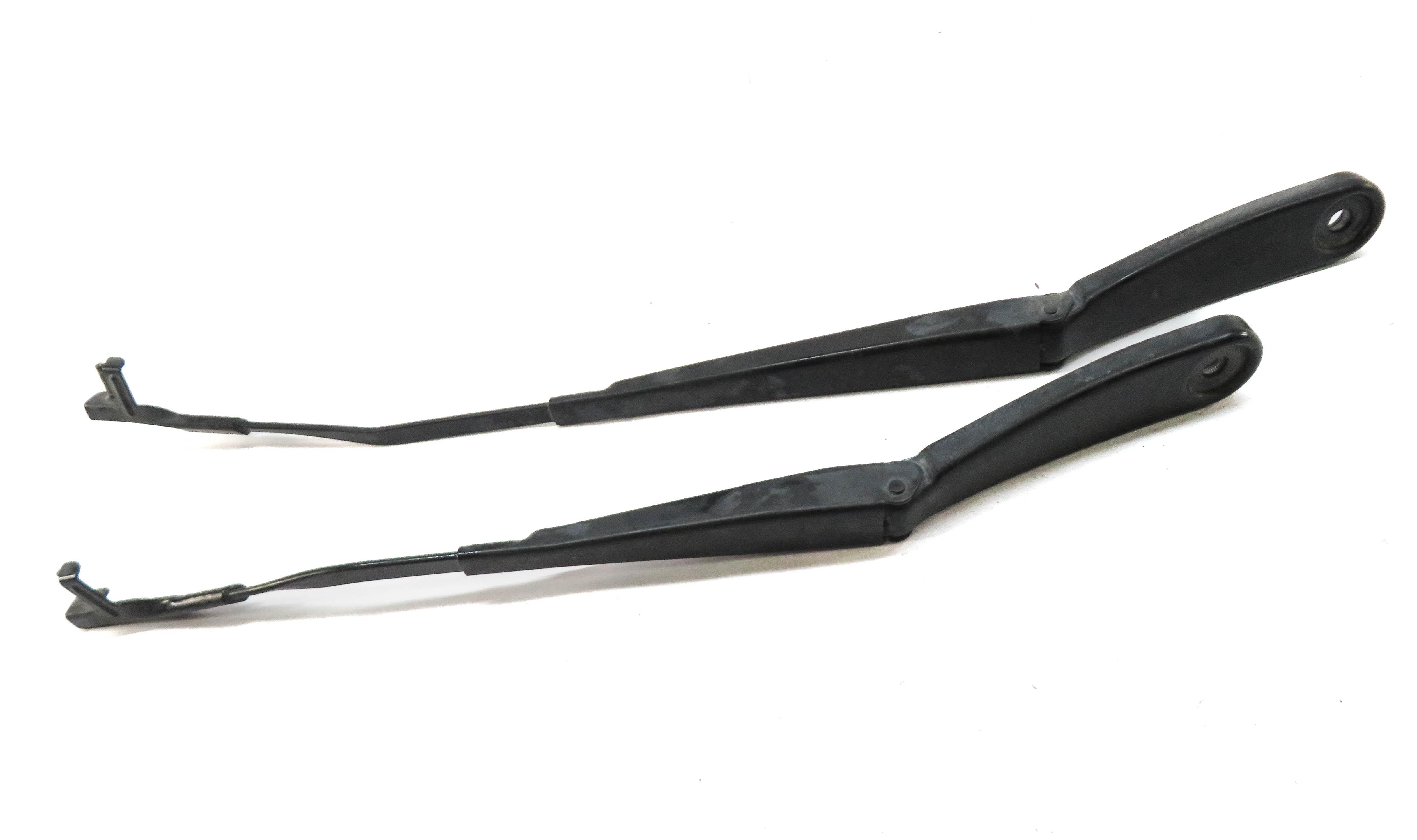 2011-2019 BMW X3 X4 (F25 F26) FRONT LEFT & RIGHT WINDSHIELD WIPER ARM SET — exact item pictured
