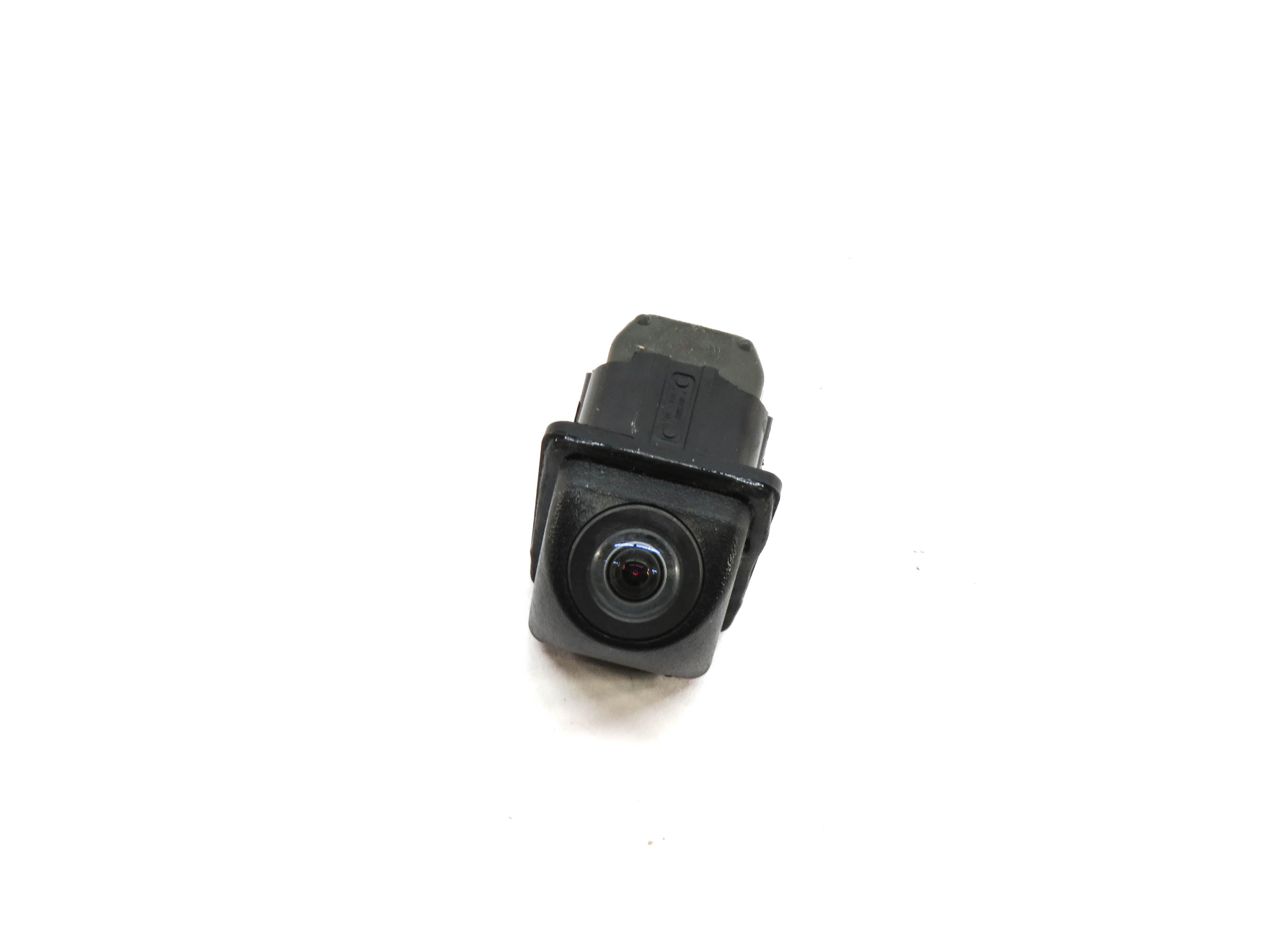09-18 BMW 2 3 4 5 7 M5 X3 X5 X6 (F01 F07 F10 F15 F16 F30 F32) REARVIEW CAMERA — exact item pictured