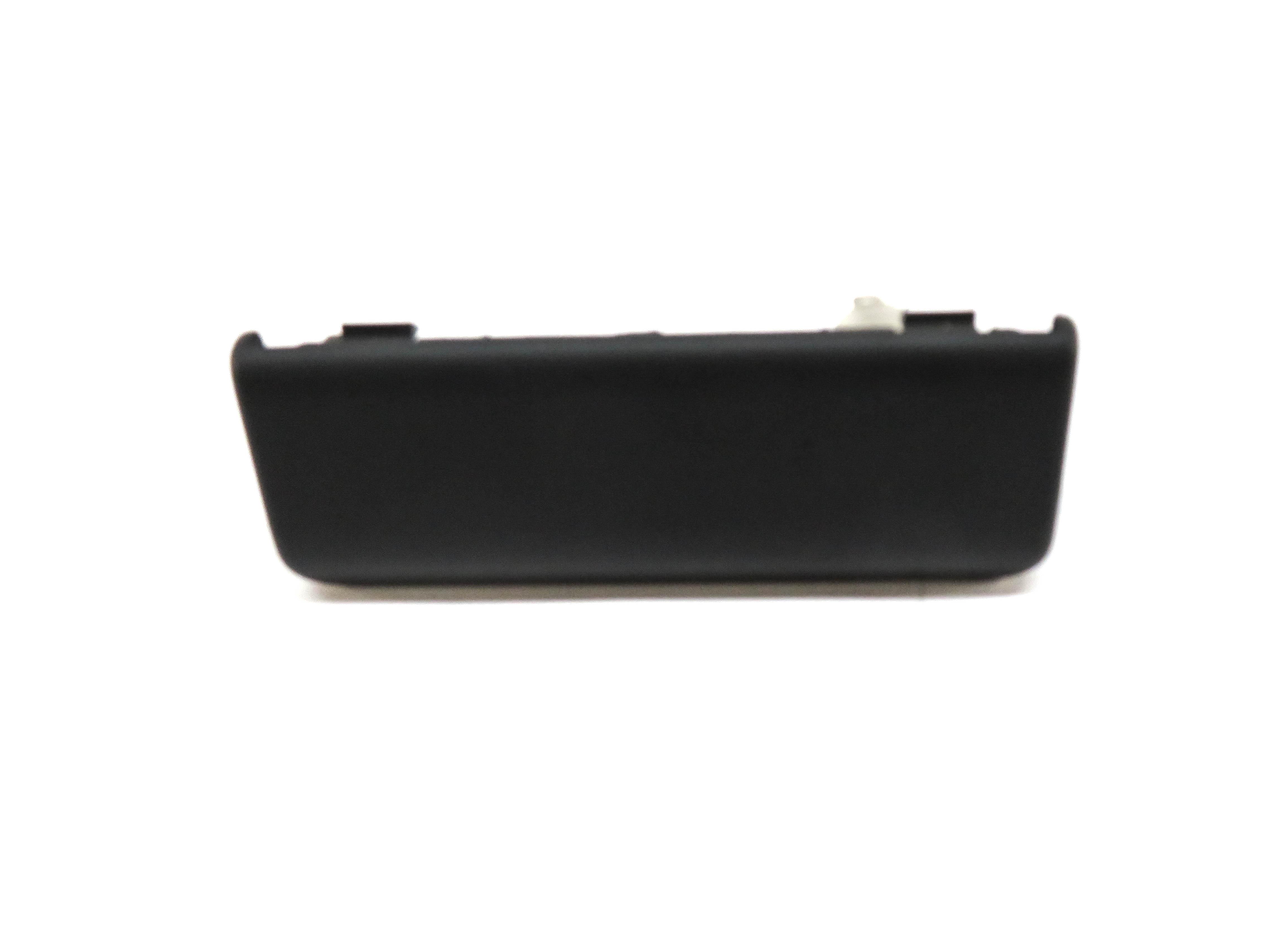 2013 RANGE ROVER SPORT (L320) RADIO STEREO AUXILIARY AUDIO IN INPUT JACK w/ 12v — exact item pictured
