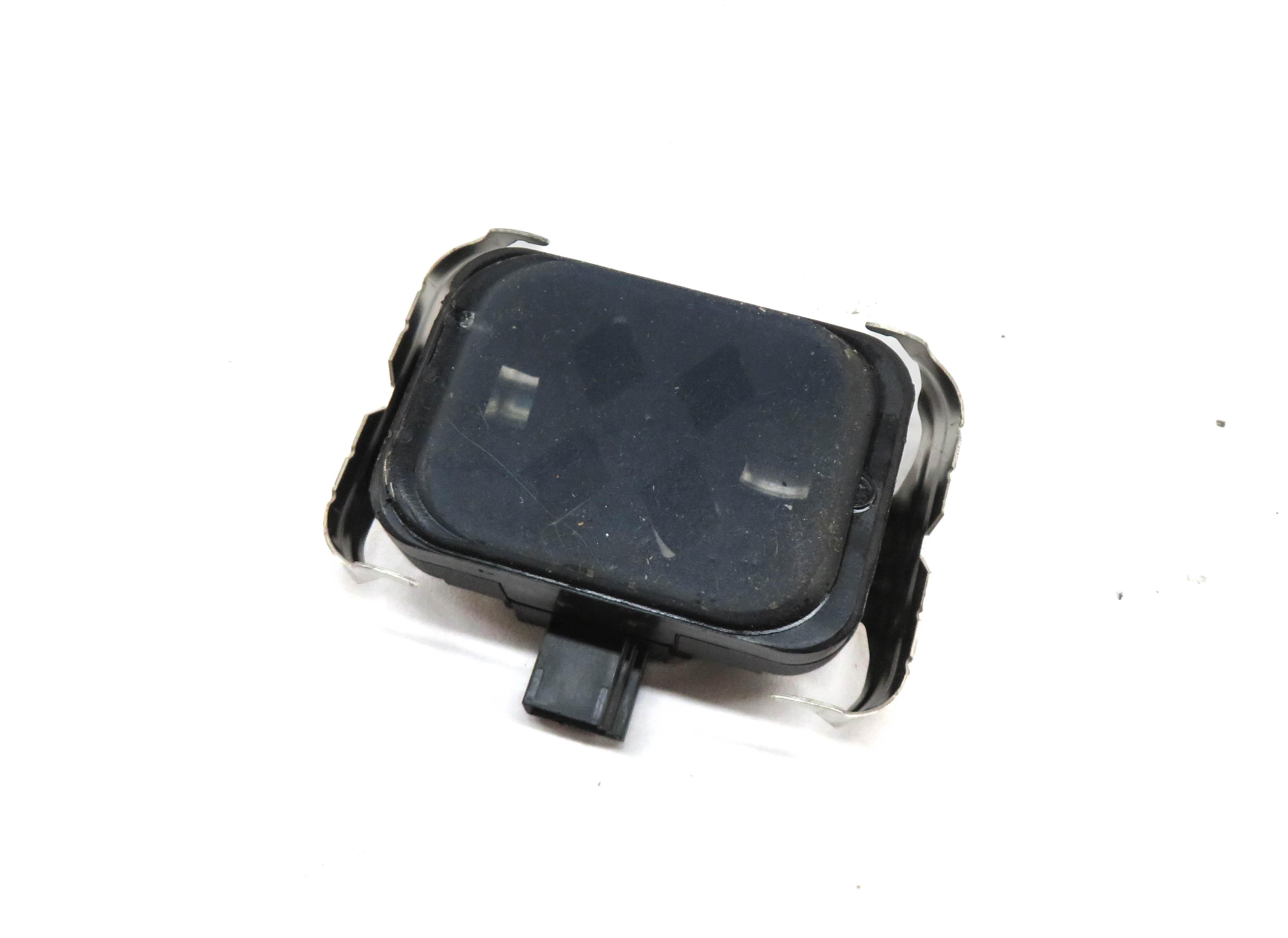 2010-2016 LR2 LR4 RANGE ROVER SPORT (L320 L322) WINDSHIELD WIPER RAIN SENSOR — exact item pictured