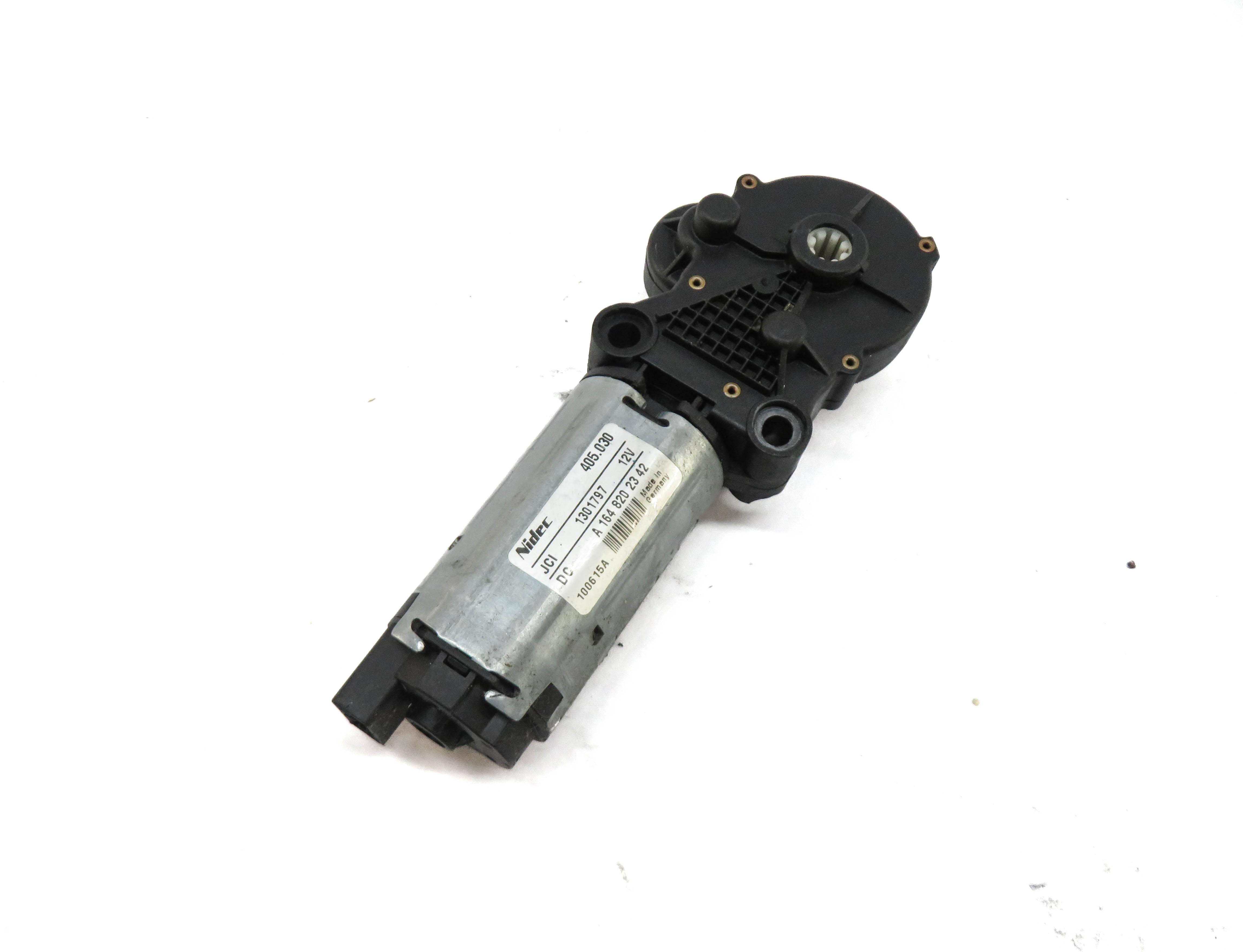2011 MERCEDES GL350 (X164) LEFT REAR 3rd THIRD ROW SEAT MOTOR — exact item pictured