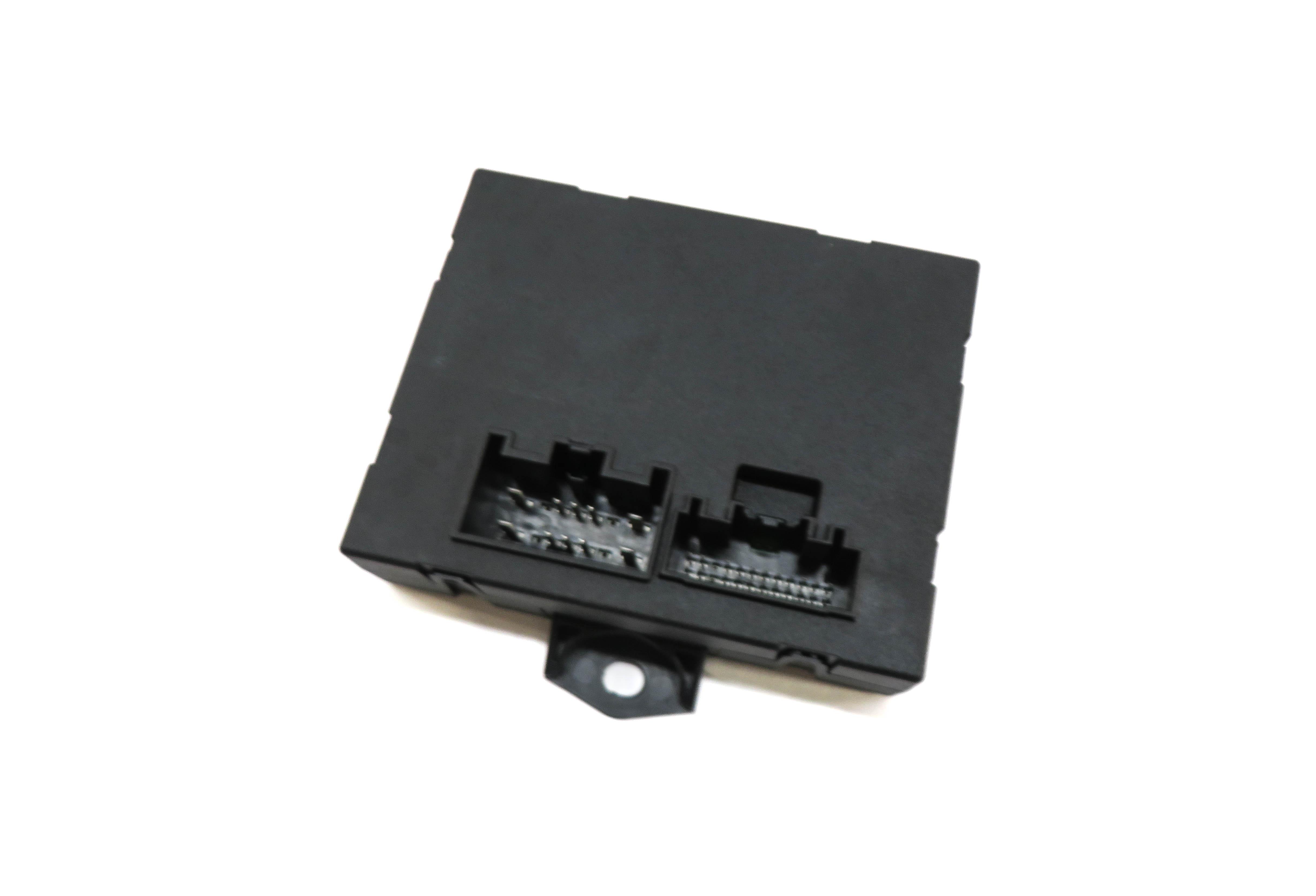 2014-2019 RANGE ROVER (L405) REAR UPPER TRUNK LIFT LIFTGATE CONTROL MODULE — exact item pictured