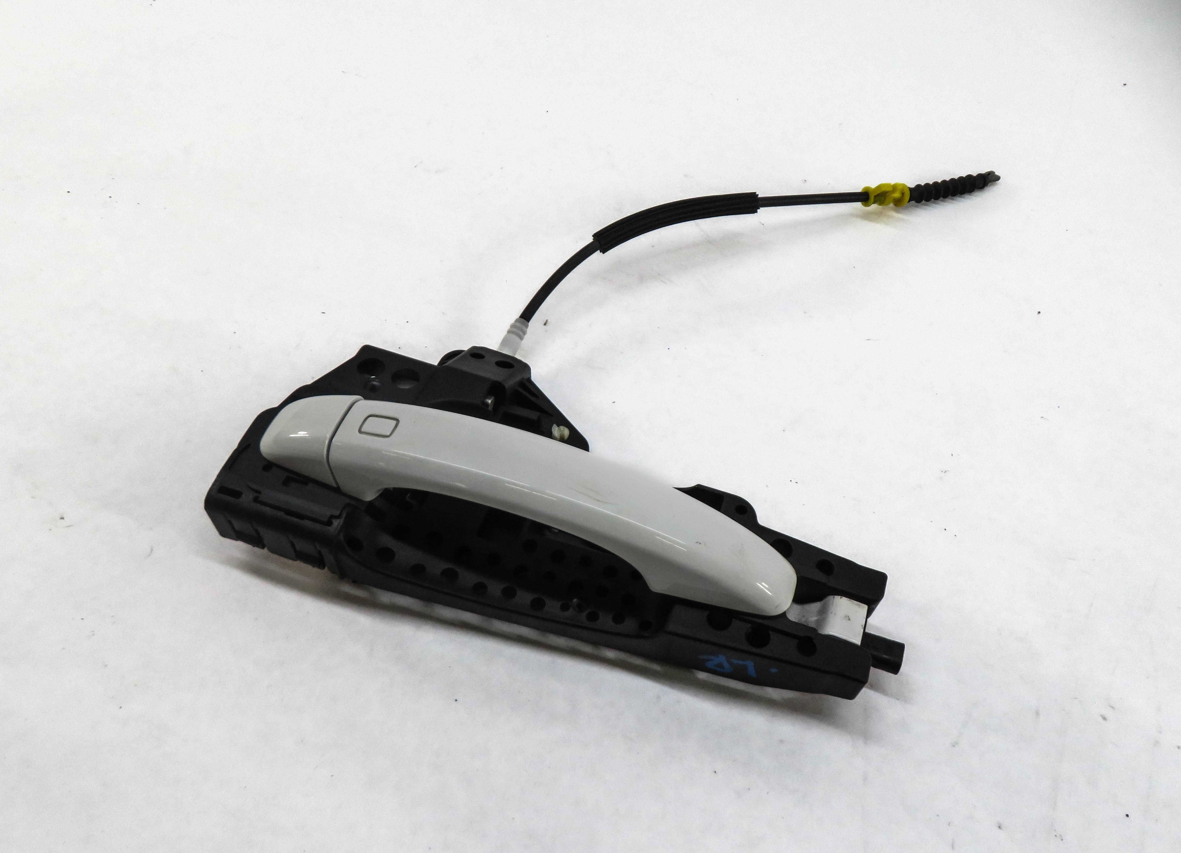 09-17 AUDI A4 S4 Q5 ALLROAD (B8 8K 8R) LEFT REAR KEYLESS DOOR HANDLE (WHITE) — exact item pictured