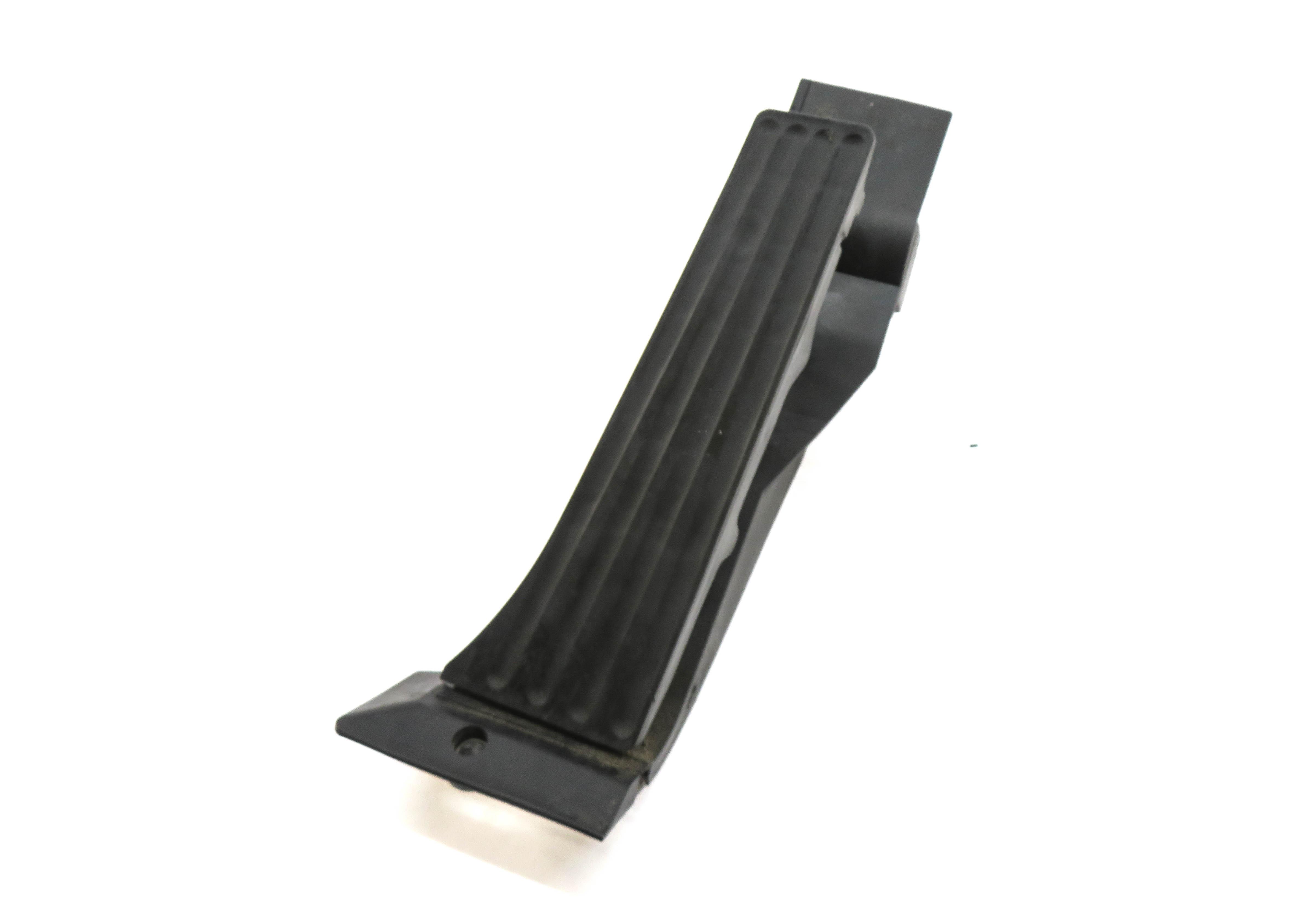 2003 BMW Z4 (E85) GAS PEDAL FUEL THROTTLE ACCELERATOR PEDAL — exact item pictured