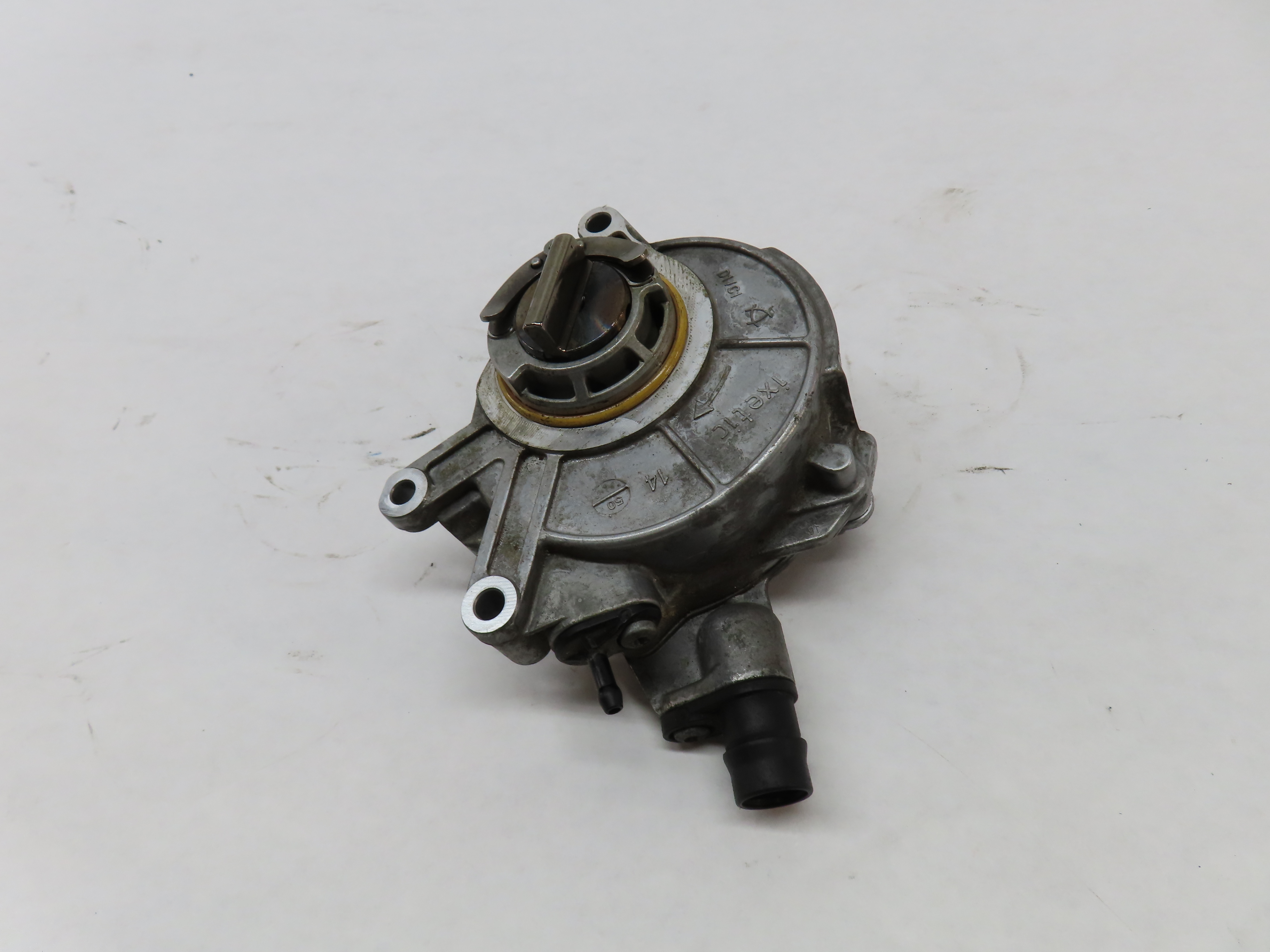 2010-2017 BMW 550i 650i 750i M5 M6 X5 X6 4.4L V8 TWIN TURBO BRAKE VACUUM PUMP — exact item pictured