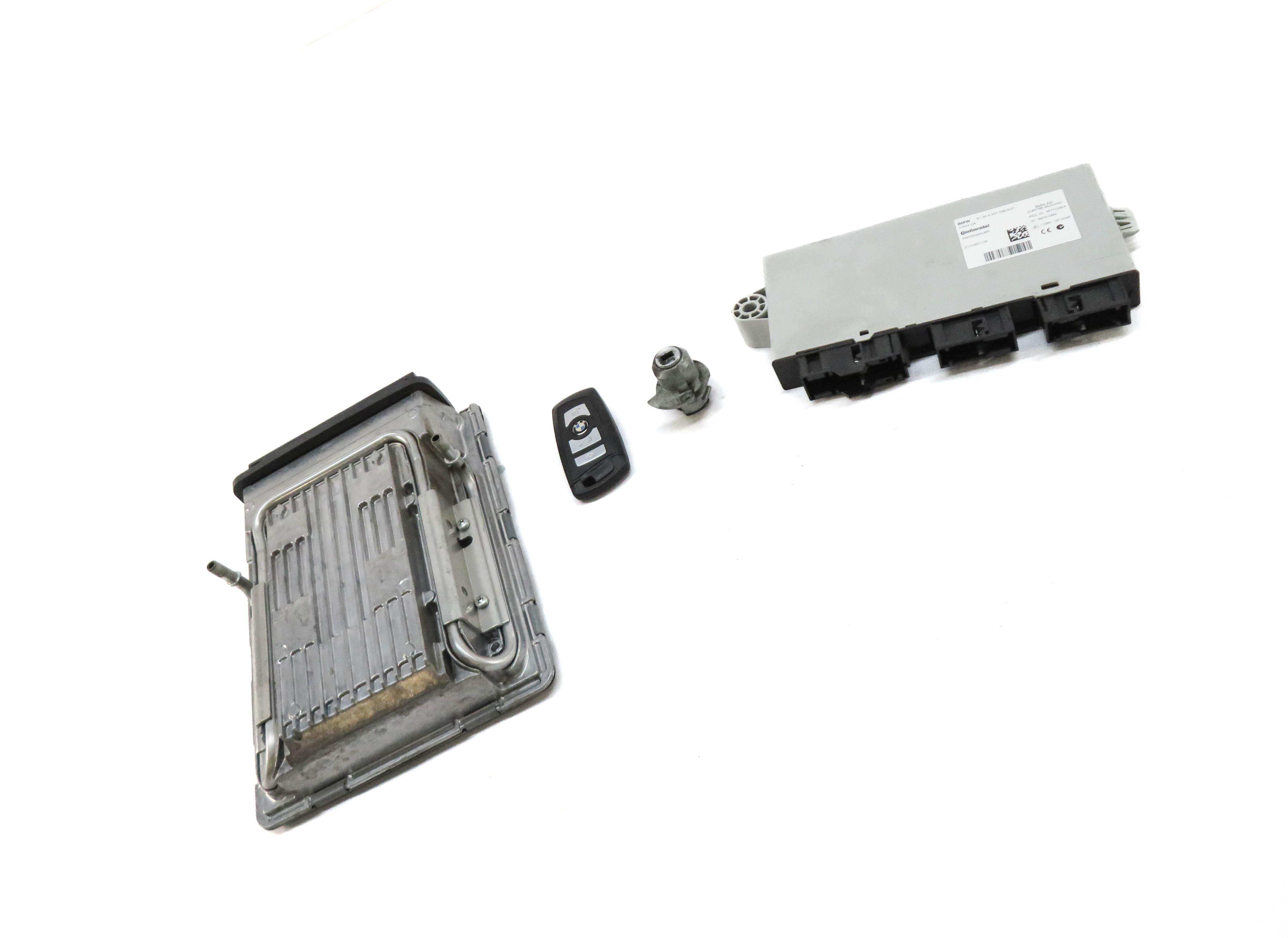 09-13 BMW 550i 650i 750i B7 (F01 F06 F10) 4.4L TURBO ENGINE CAS 4 MODULE KEY SET — exact item pictured