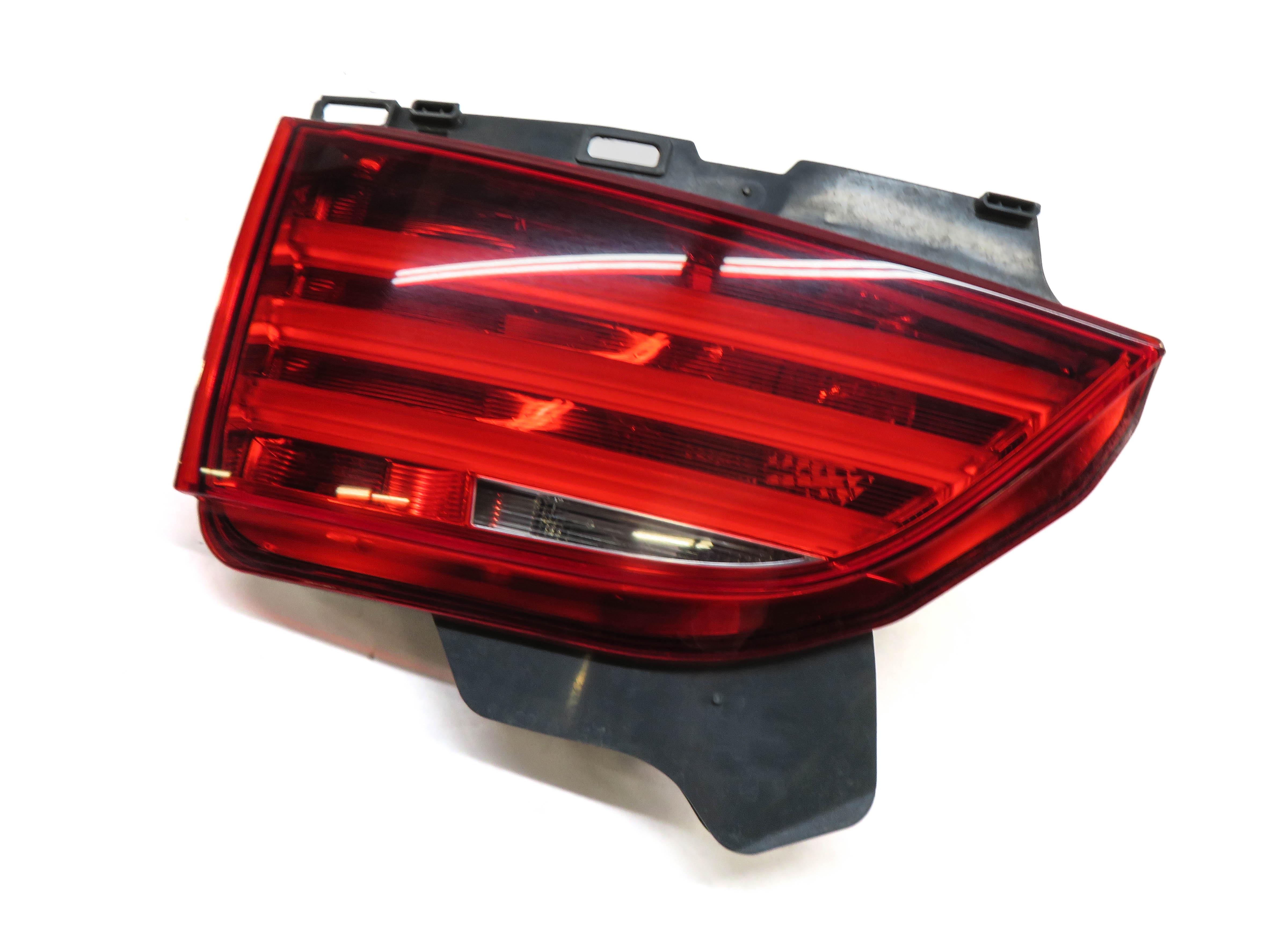 2010-2013 BMW 535iGT 550iGT (F07) LEFT DRIVER TRUNK LID TAILLIGHT LIGHT LAMP — exact item pictured
