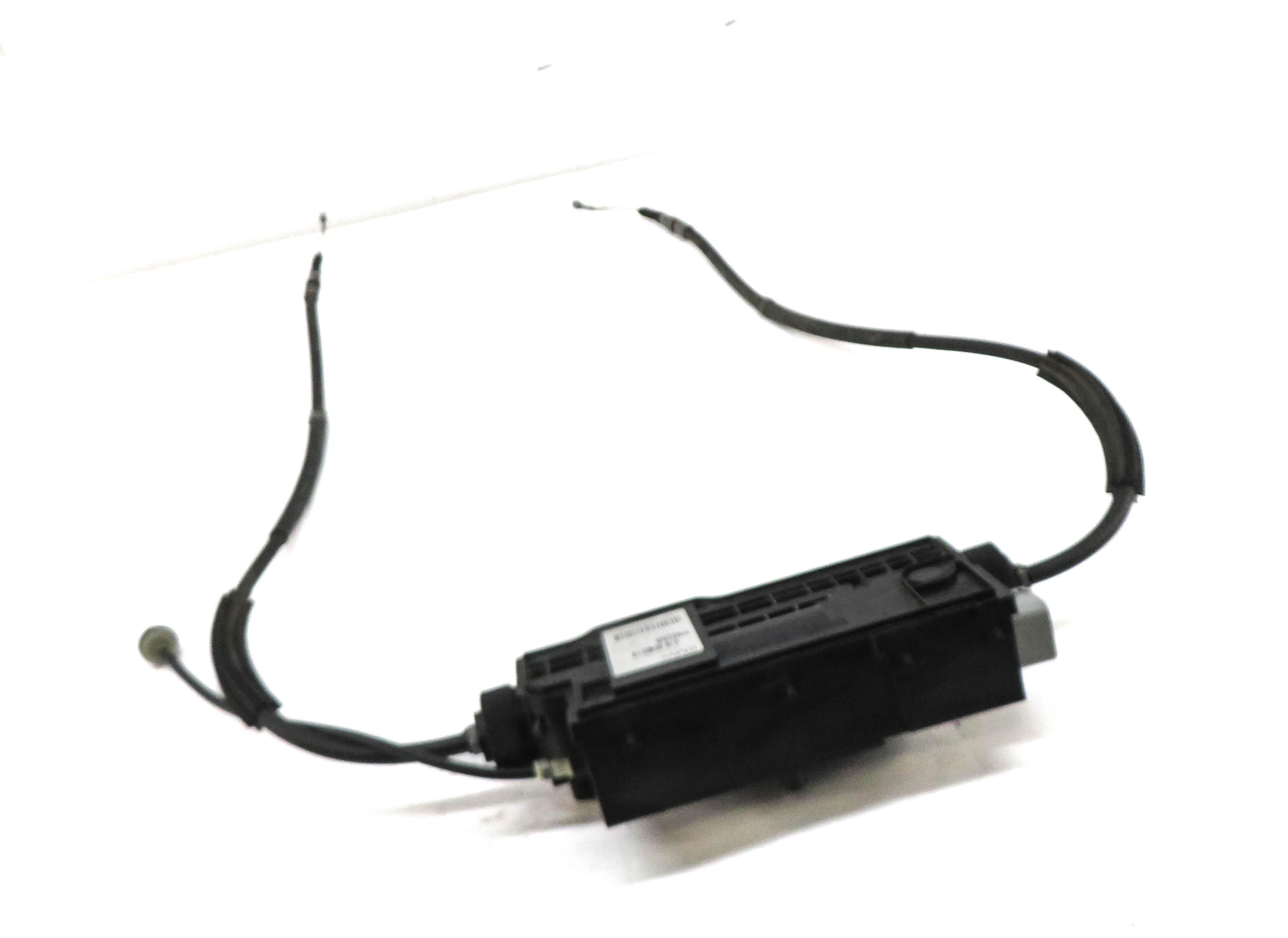 2011 BMW 550iGT (F07) EMERGENCY PARKING BRAKE ACTUATOR MOTOR w/ CABLES — exact item pictured