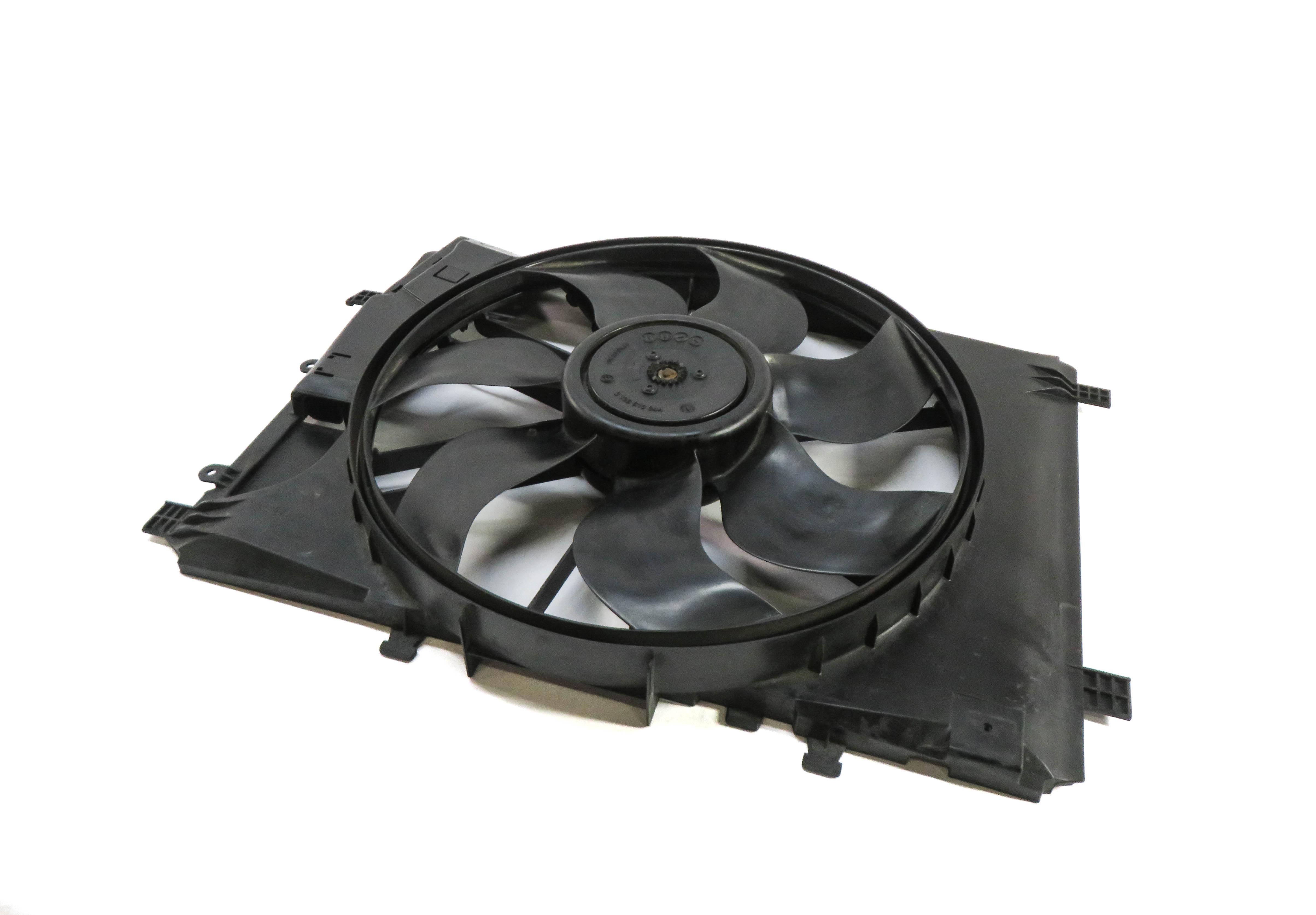 08-17 MERCEDES B C E CLA CLS GLK SLK (C207 W204 X204 W212) RADIATOR COOLING FAN — exact item pictured
