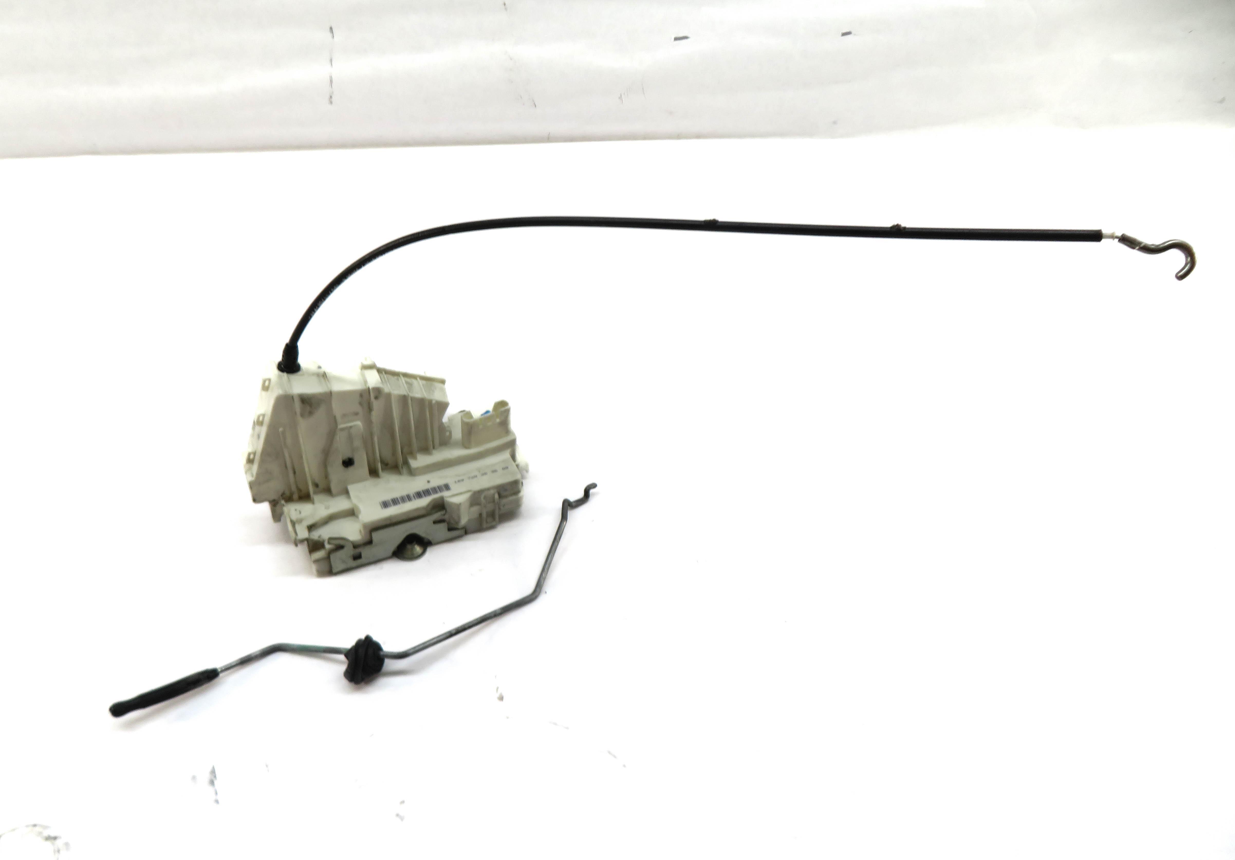 2007-2012 MERCEDES GL ML CLASS (W164 X164) LEFT FRONT DRIVER DOOR LOCK LATCH — exact item pictured