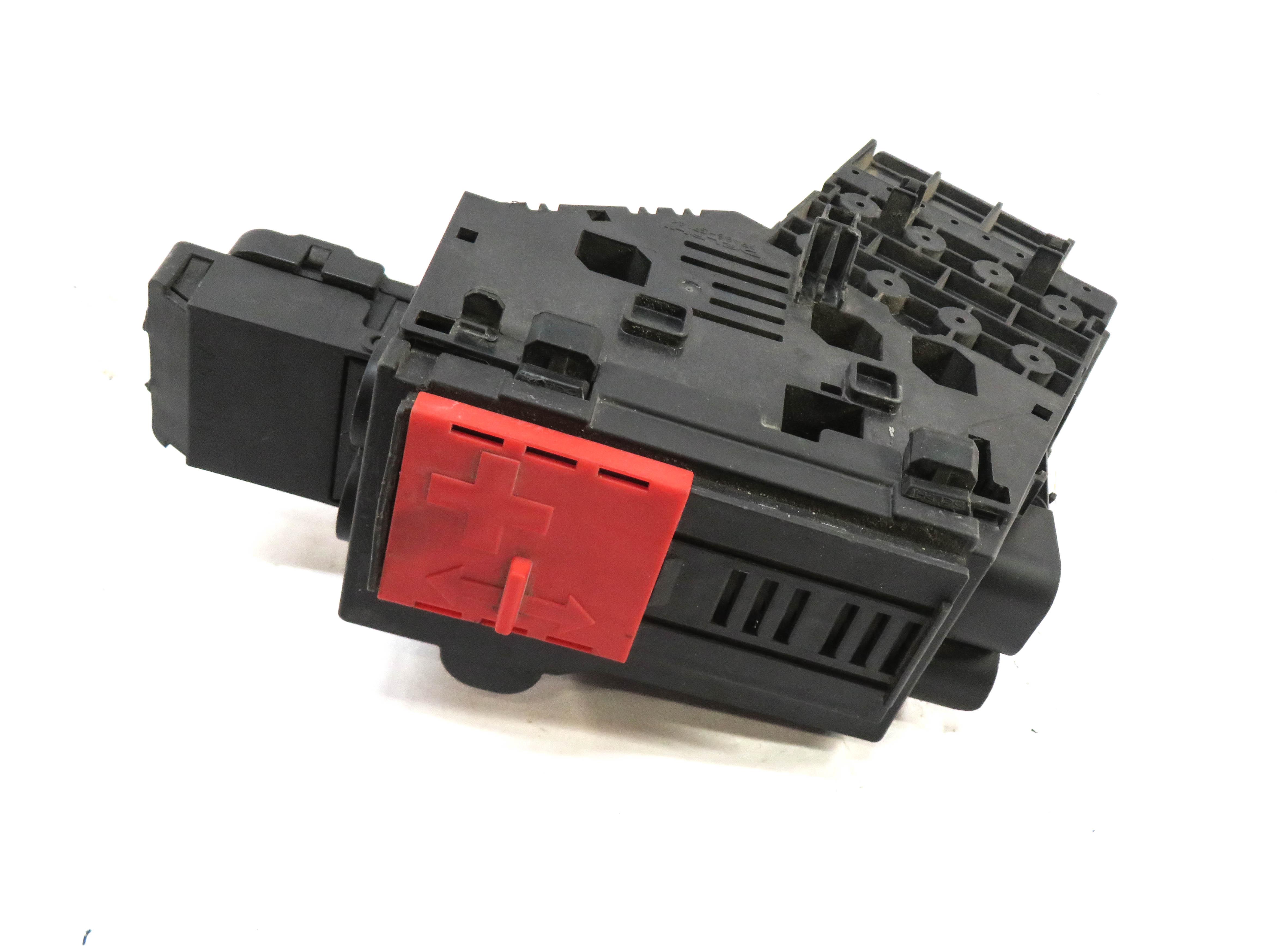 2014 MERCEDES ML350 (W166) POSITIVE BATTERY JUMP POST POWER JUNCTION RELAY BOX — exact item pictured