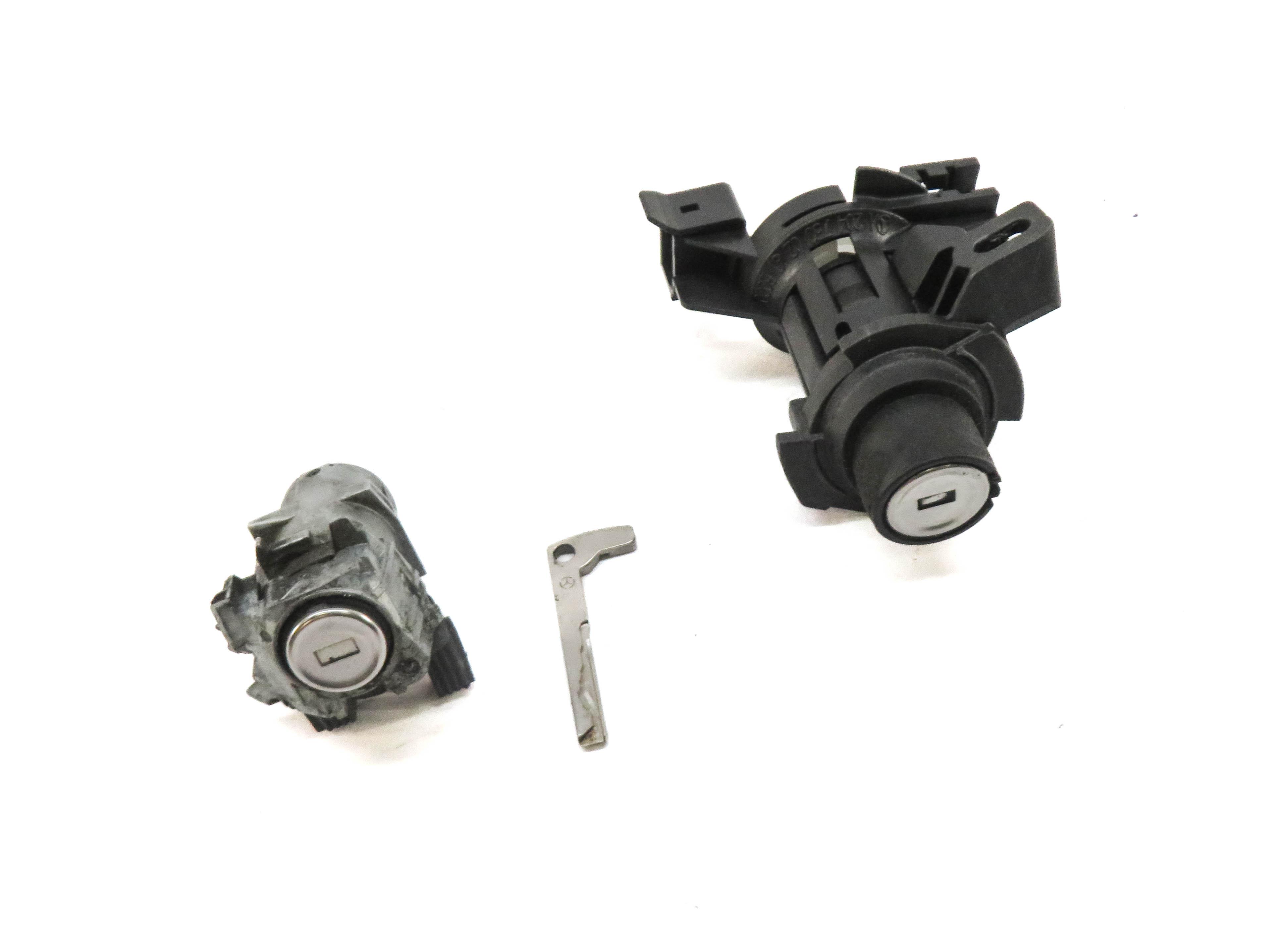 2016 MERCEDES SLK300 (R172) DRIVER DOOR LOCK & TRUNK LOCK CYLINDER w/ KEY SET — exact item pictured