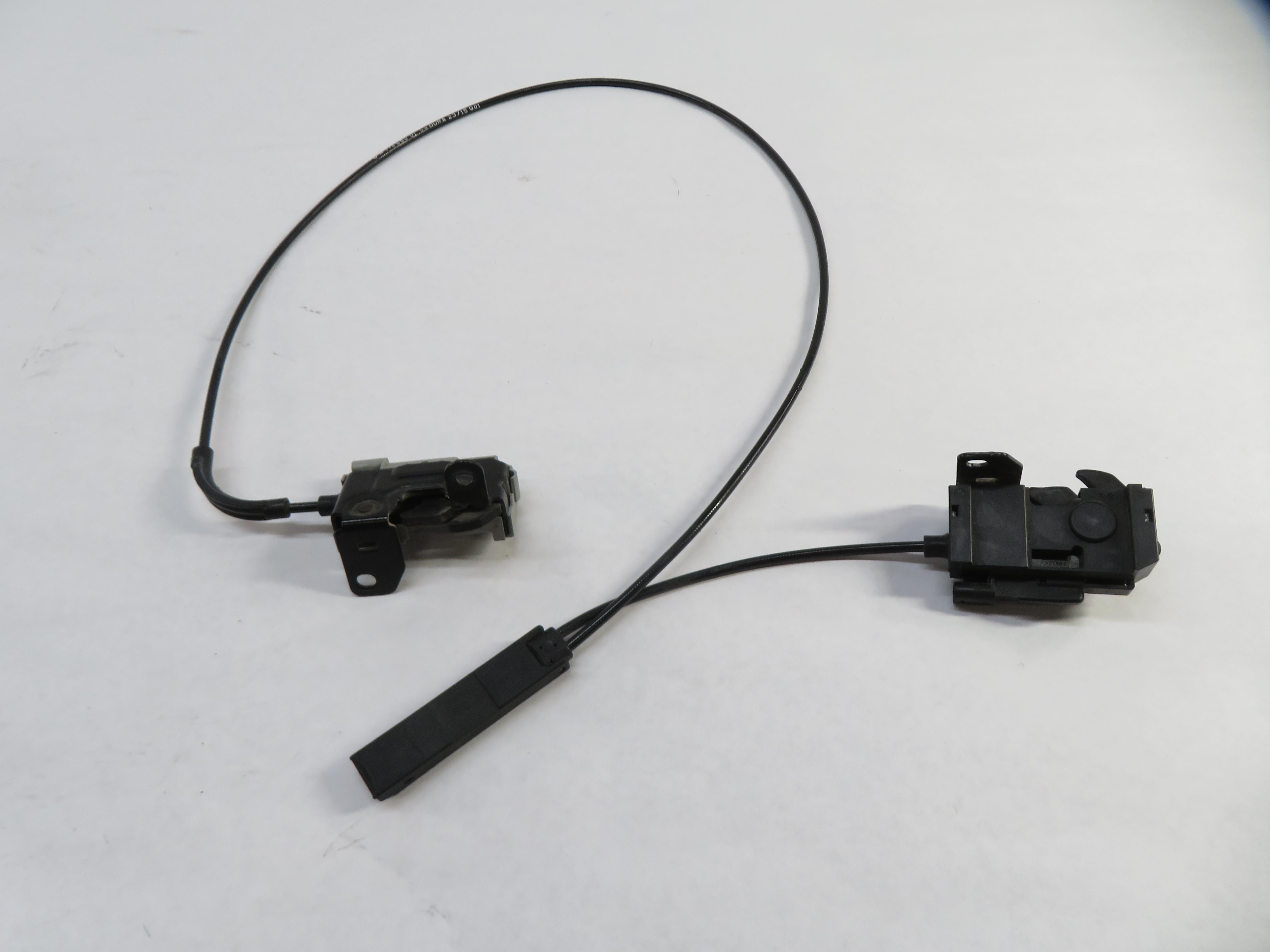 2016 MERCEDES SLK300 (R172) FRONT LEFT & RIGHT LOWER HOOD LOCK LATCH SET-2 — exact item pictured