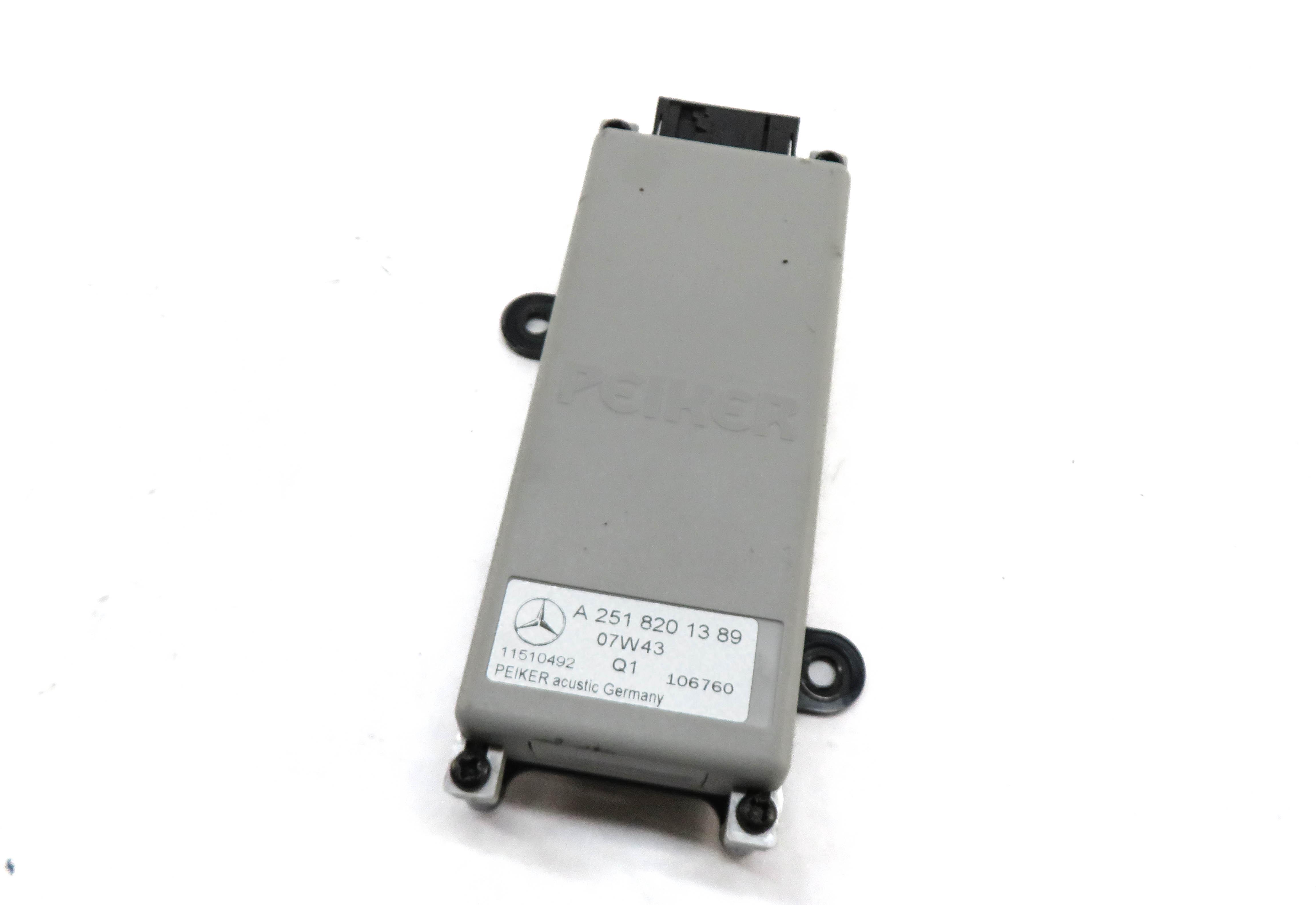 08-09 MERCEDES GL320 GL450 GL550 ML320 ML350 (X164 W164) RADIO ANTENNA AMPLIFIER — exact item pictured