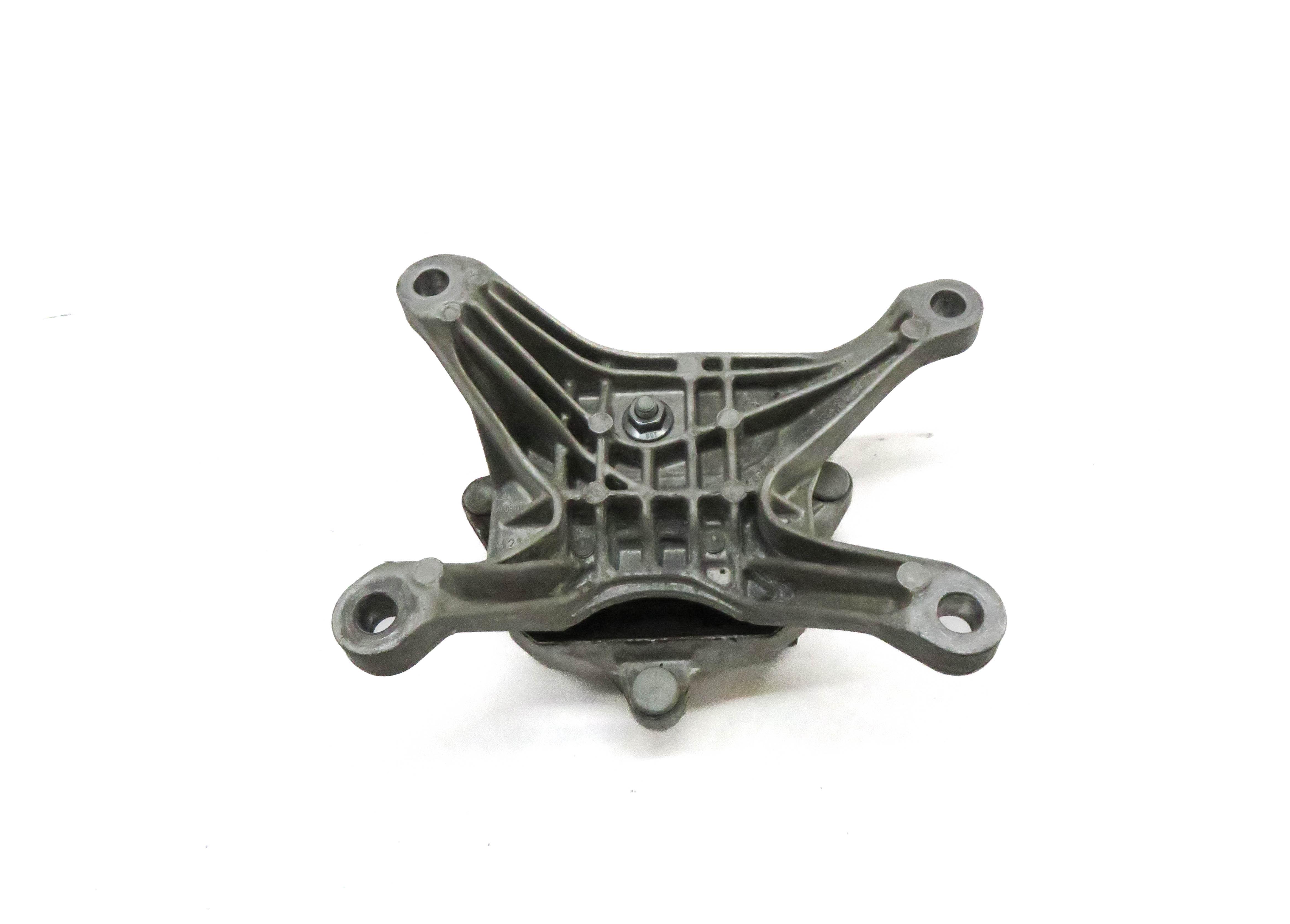2017 AUDI A4 (B9 8W) 2.0L CYMC ENGINE TRANSMISSION MOUNT BRACKET — exact item pictured