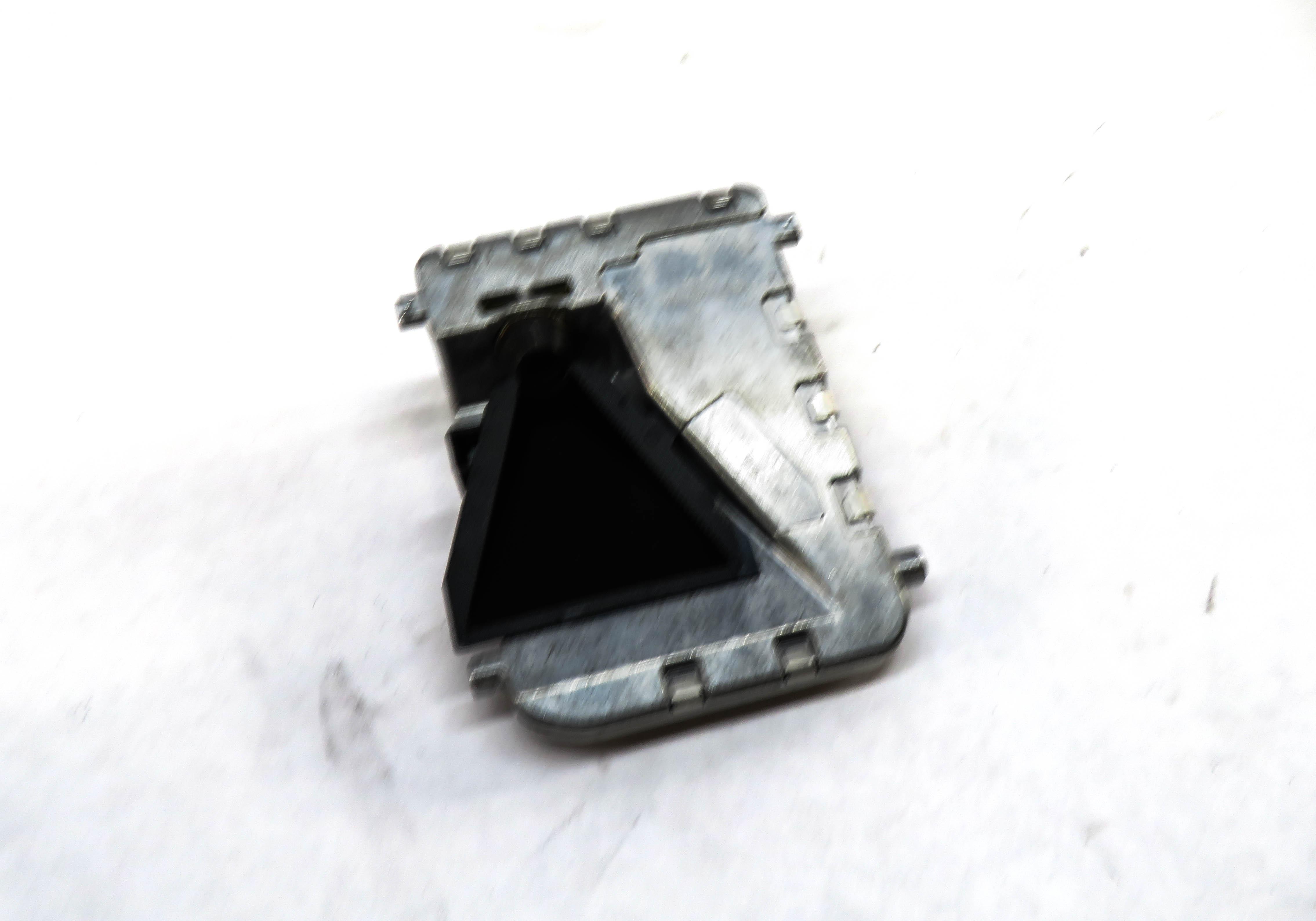 2014 MERCEDES E-CLASS (W212) FRONT WINDSHIELD LANE KEEP ASSIST CAMERA — exact item pictured