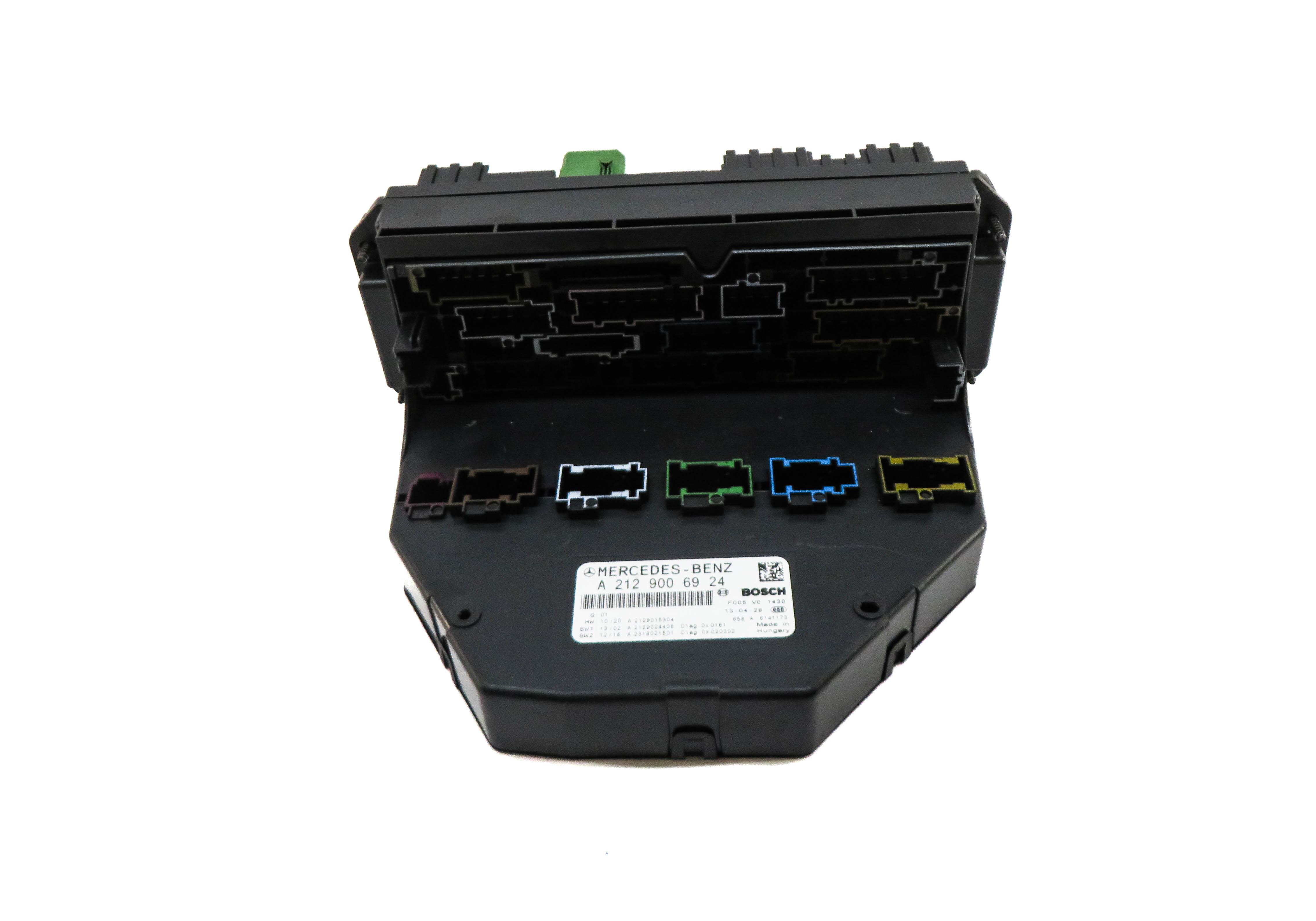 14-15 MERCEDES E SL CLS (C218 R231 W212) FRONT SIGNAL ACQUISITION CONTROL MODULE — exact item pictured