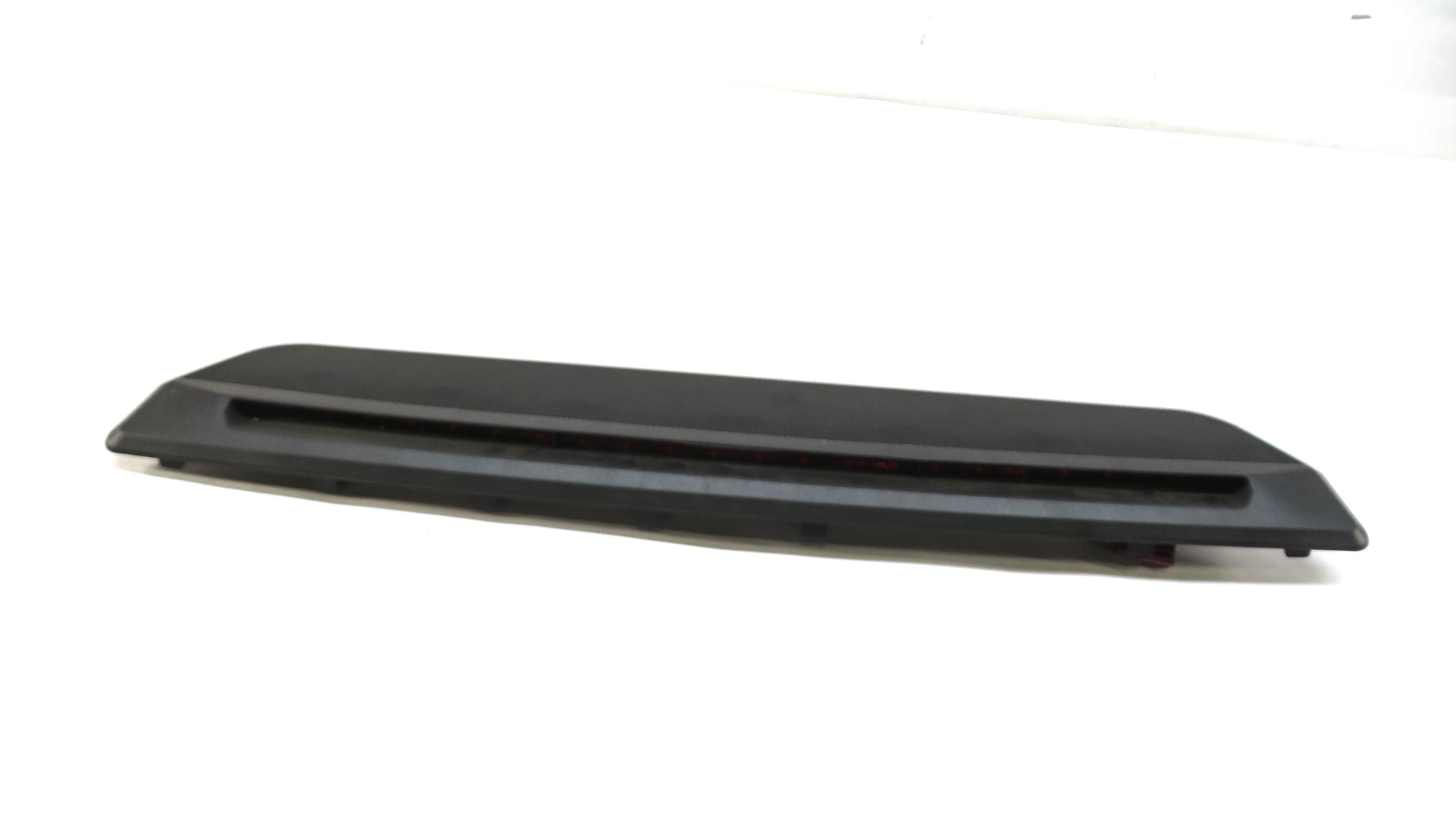 2014 MERCEDES E350 (W212) REAR 3rd THIRD BRAKE LIGHT STOP SIGNAL LAMP w/ TRIM — exact item pictured