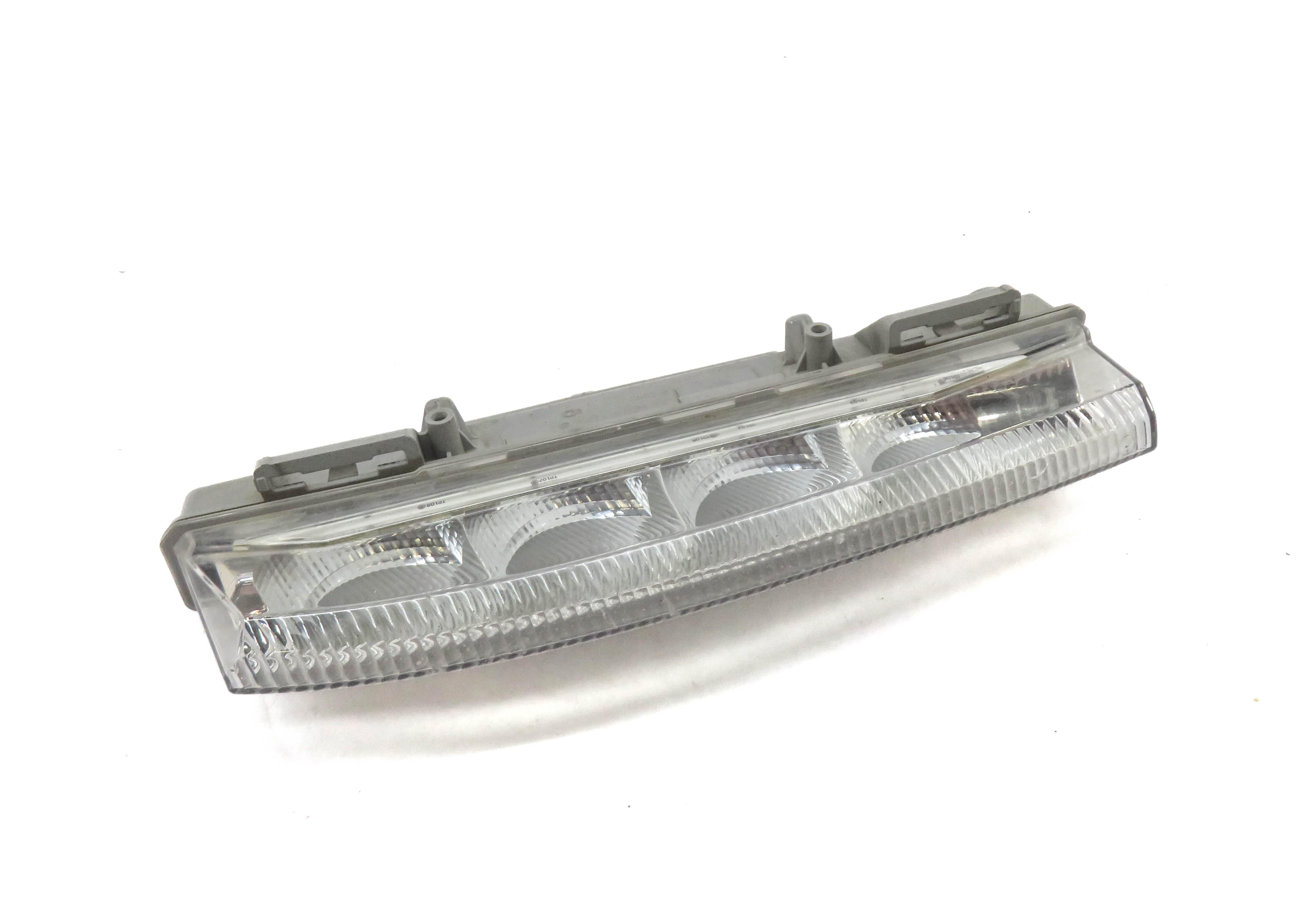 11-15 MERCEDES C E SLK (A207 C207 W204 W212 R172) RIGHT DRL FOGLIGHT LIGHT LAMP — exact item pictured