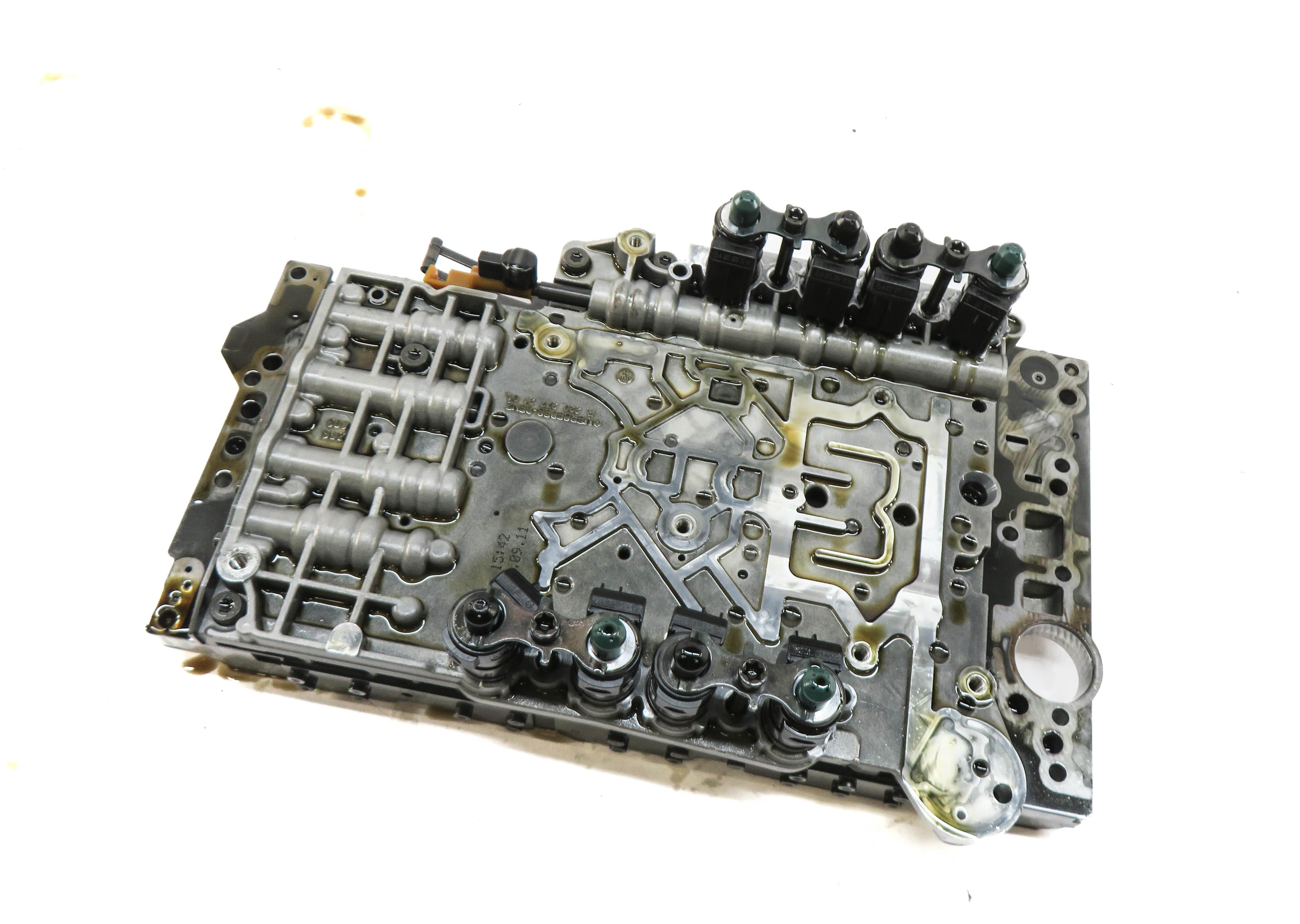 12-15 MERCEDES C250 C350 SLK250 SLK350 (R172 W204) TRANSMISSION VALVE BODY BLOCK — exact item pictured