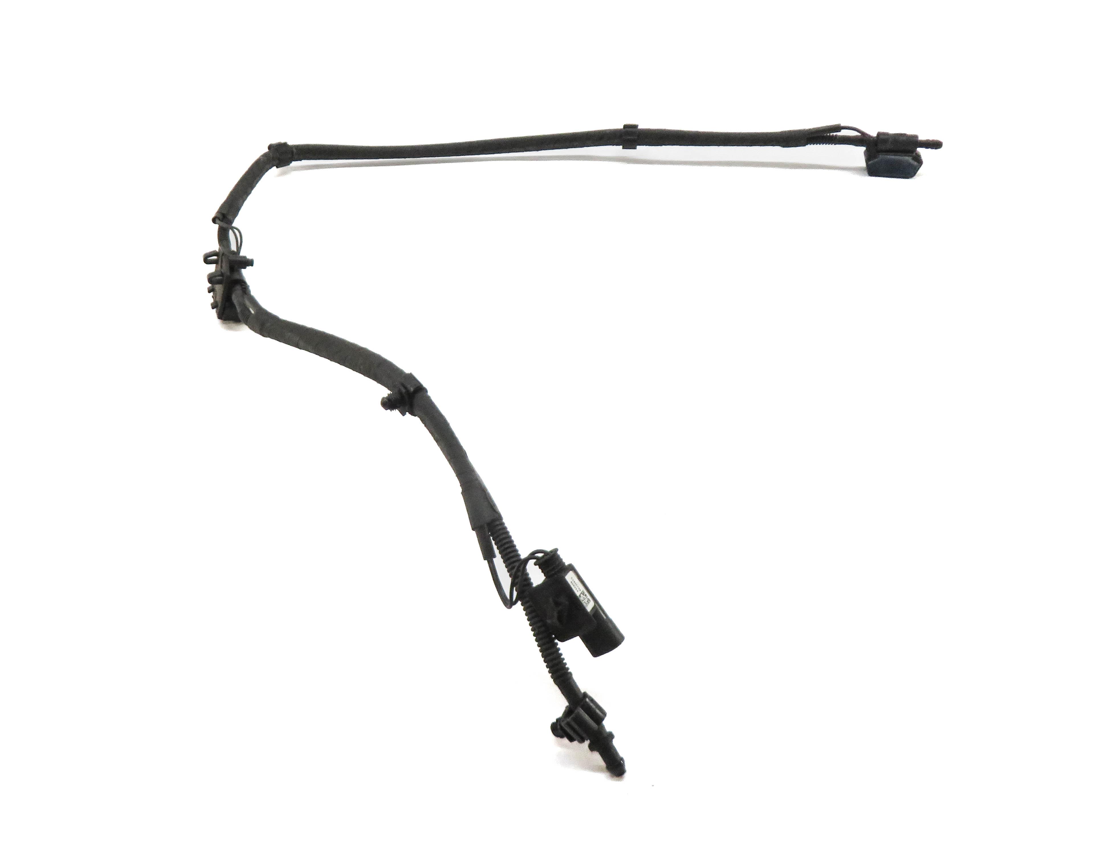2014 BMW 328i (F30) FRONT WINDSHIELD WIPER HEATED SQUIRTER NOZZLE SET-2 w/ HOSE — exact item pictured