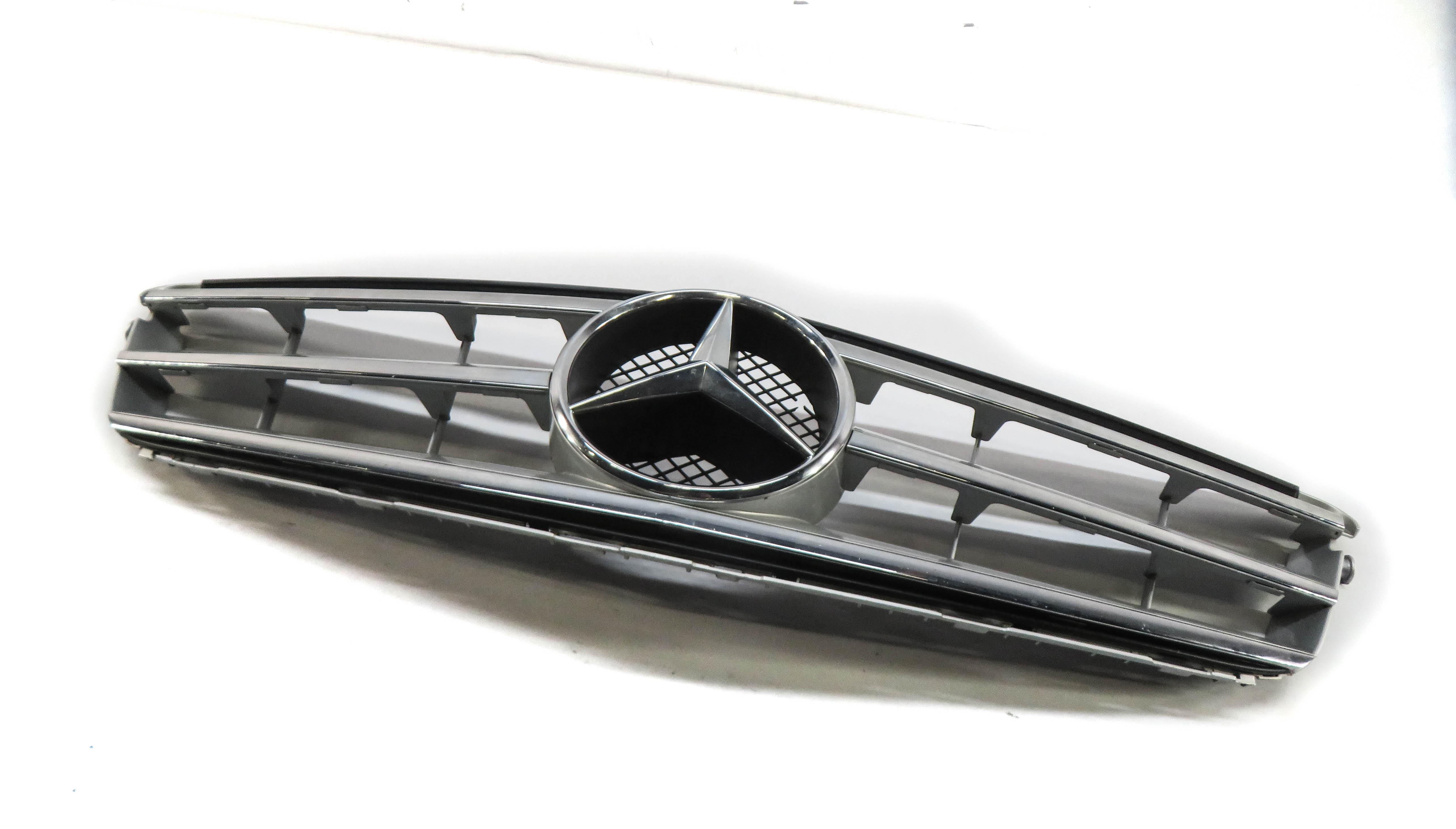 08-12 MERCEDES C-CLASS (W204) FRONT HOOD GRILLE AIR VENT TRIM (SPORT PACKAGE) — exact item pictured