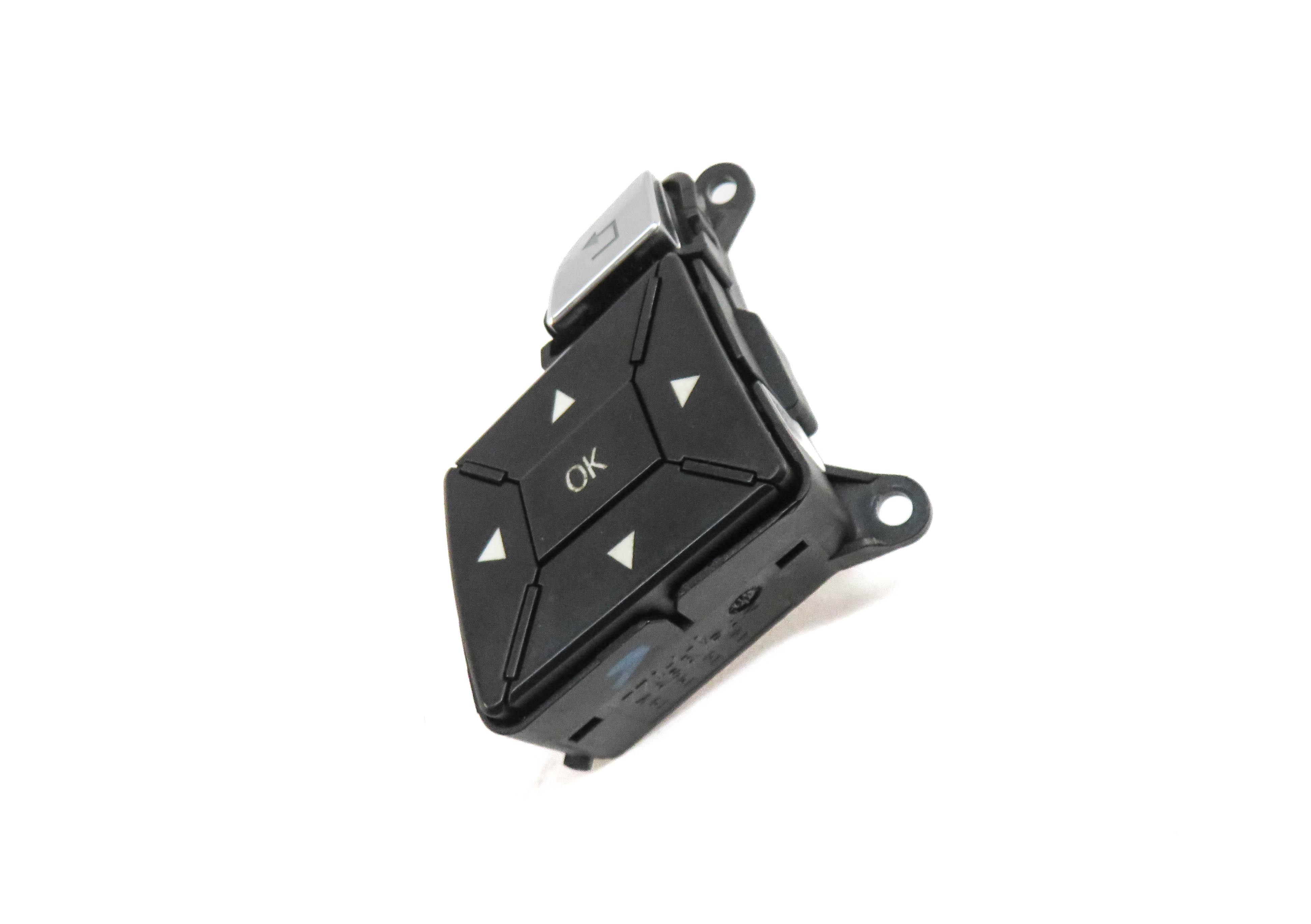 2013 MERCEDES GL450 (X166) LEFT STEERING WHEEL SWITCH BUTTON — exact item pictured