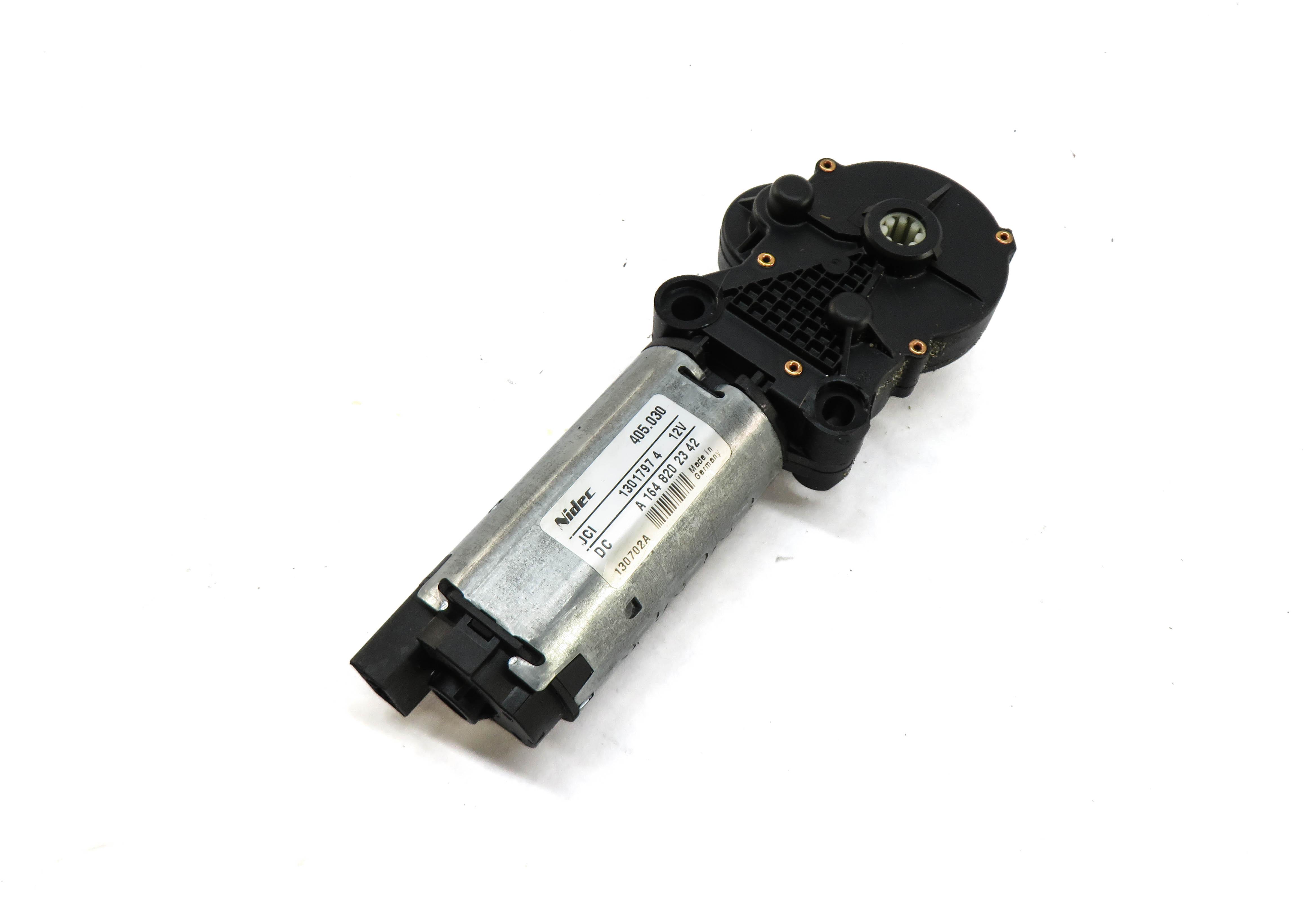 2013 MERCEDES GL450 (X166) RIGHT REAR 3rd THIRD ROW SEAT ADJUSTMENT ADJUST MOTOR — exact item pictured