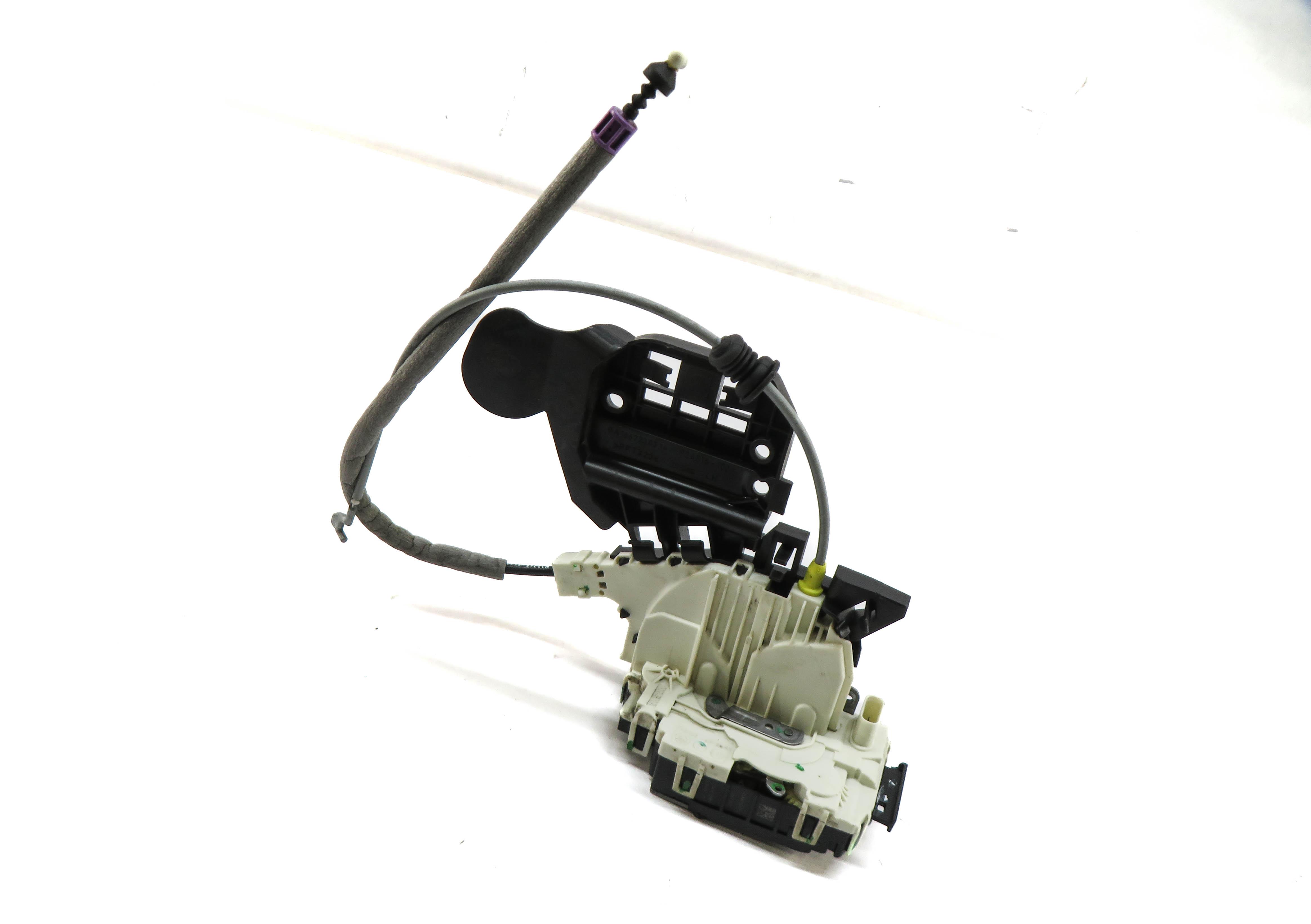 12-14 MERCEDES B GL GLC GLA ML (W166 W242 X166) LEFT FRONT DRIVER DOOR LATCH — exact item pictured