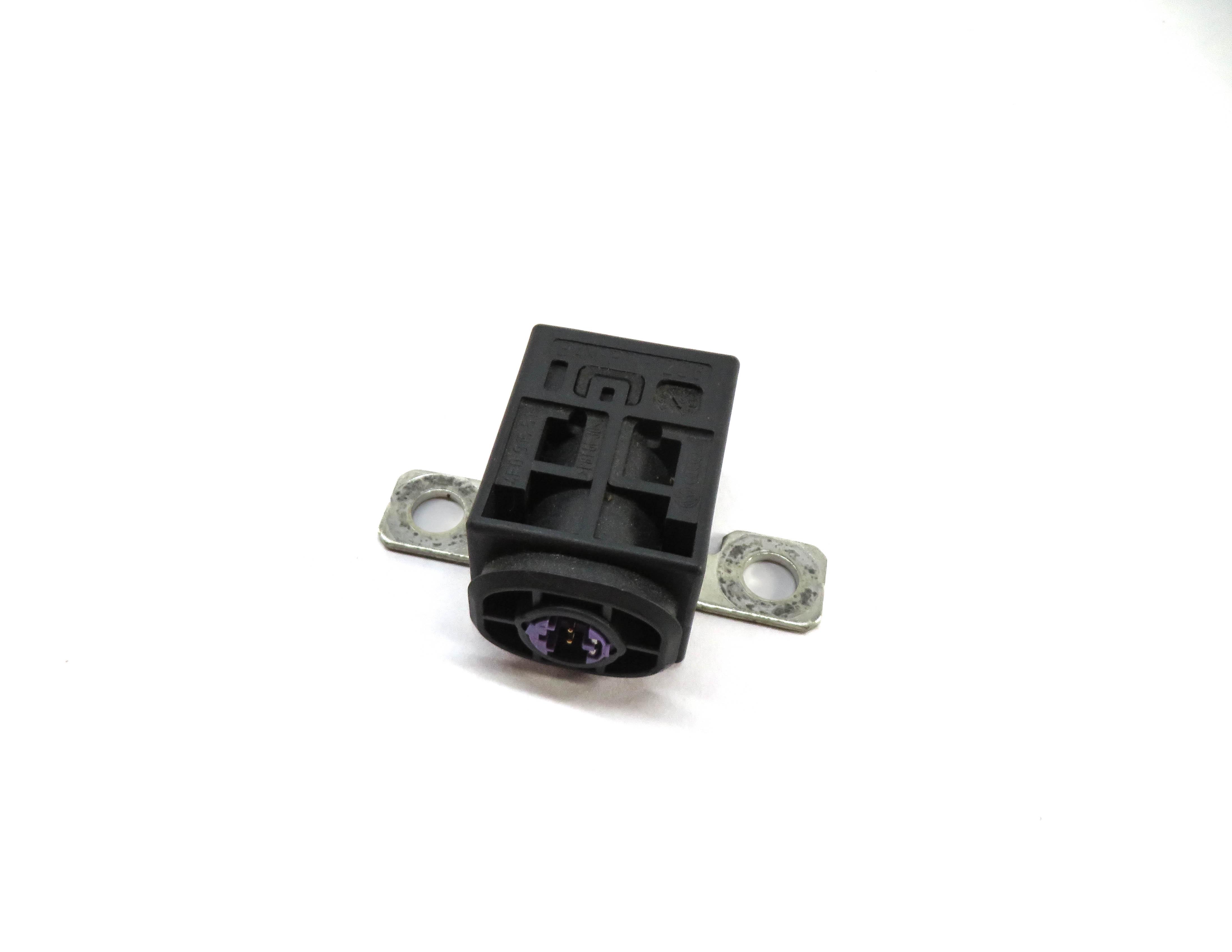 10 AUDI Q7 (4L) BATTERY OVERLOAD PROTECTION SWITCH 4F0915519 — exact item pictured