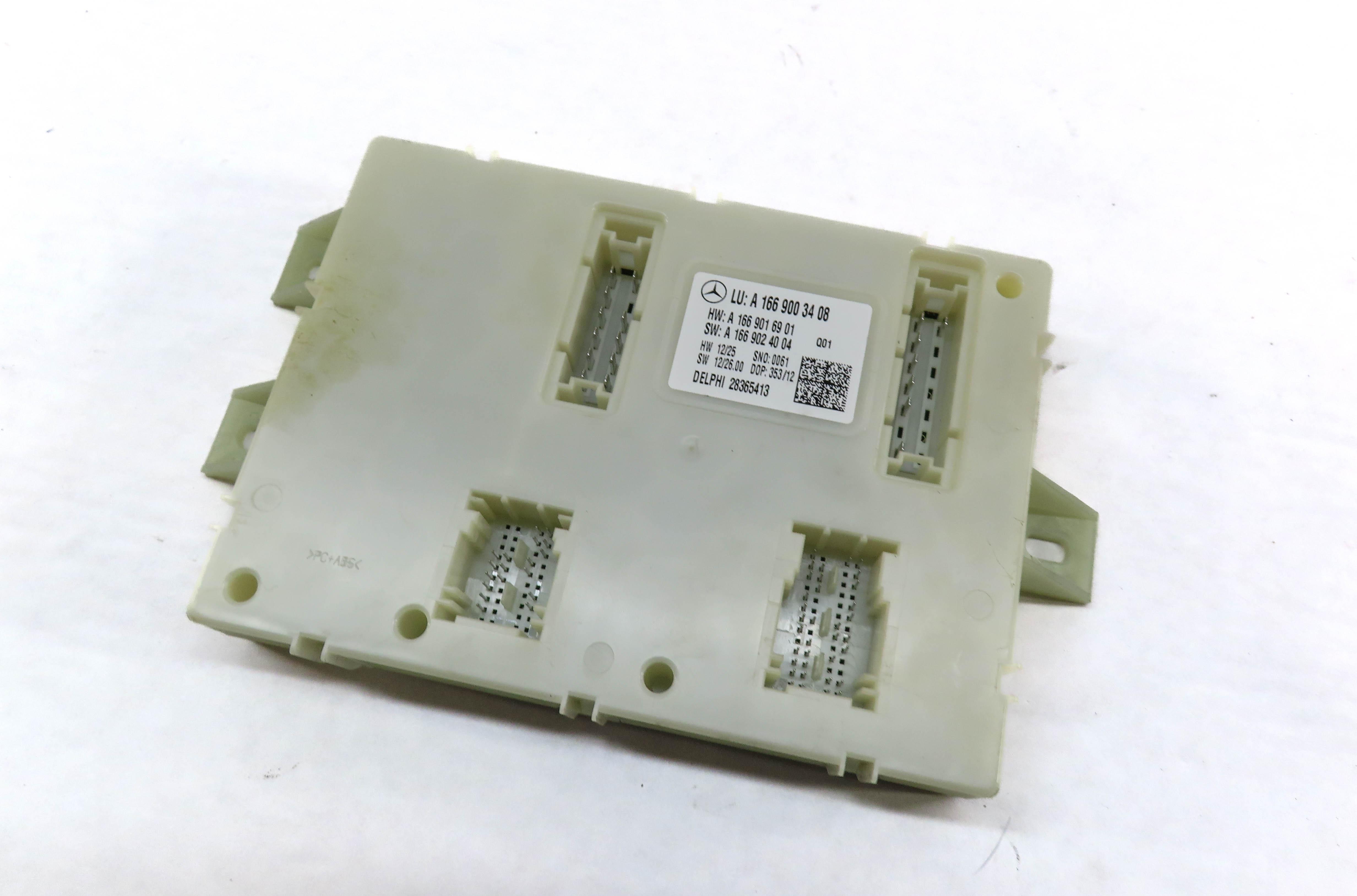 2013-2014 MERCEDES GL-CLASS (X166) REAR SIGNAL ACQUISITION CONTROL MODULE SAM — exact item pictured