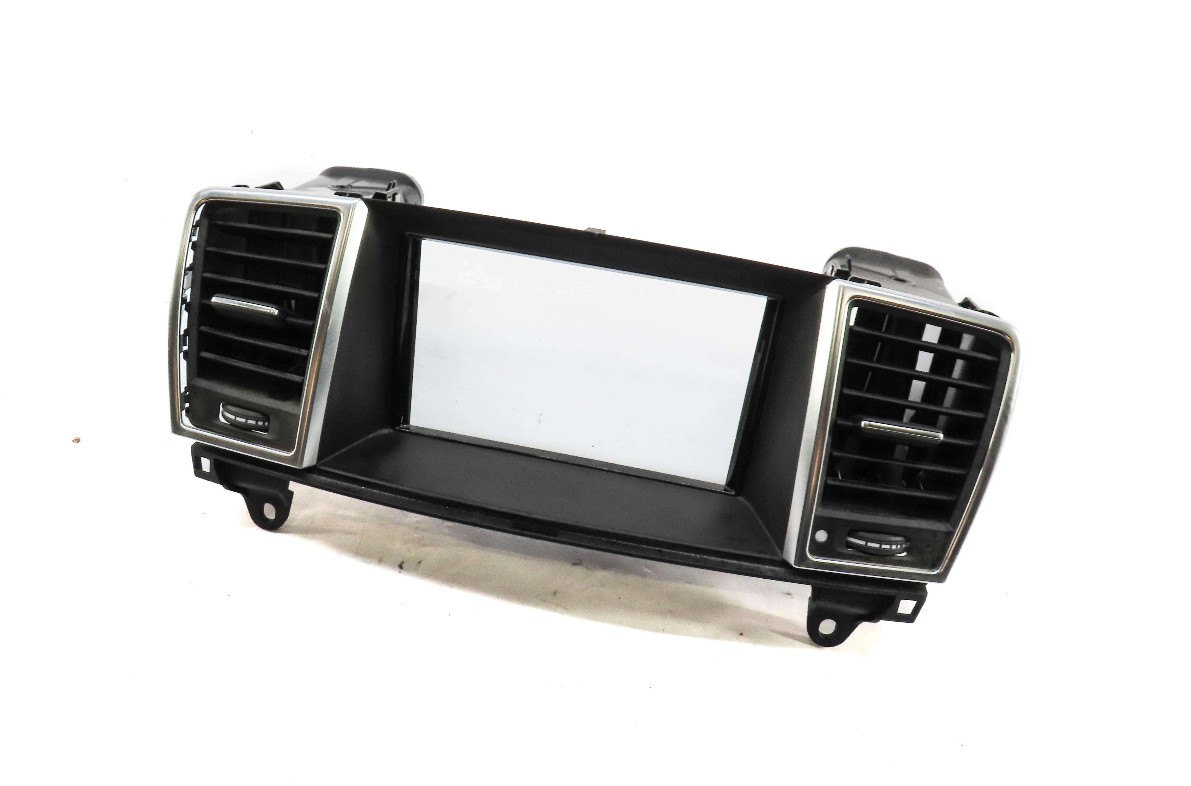 2013 MERCEDES GL450 (X166) CENTER DASH HEATER A/C AIR VENT SET w/ SCREEN TRIM — exact item pictured