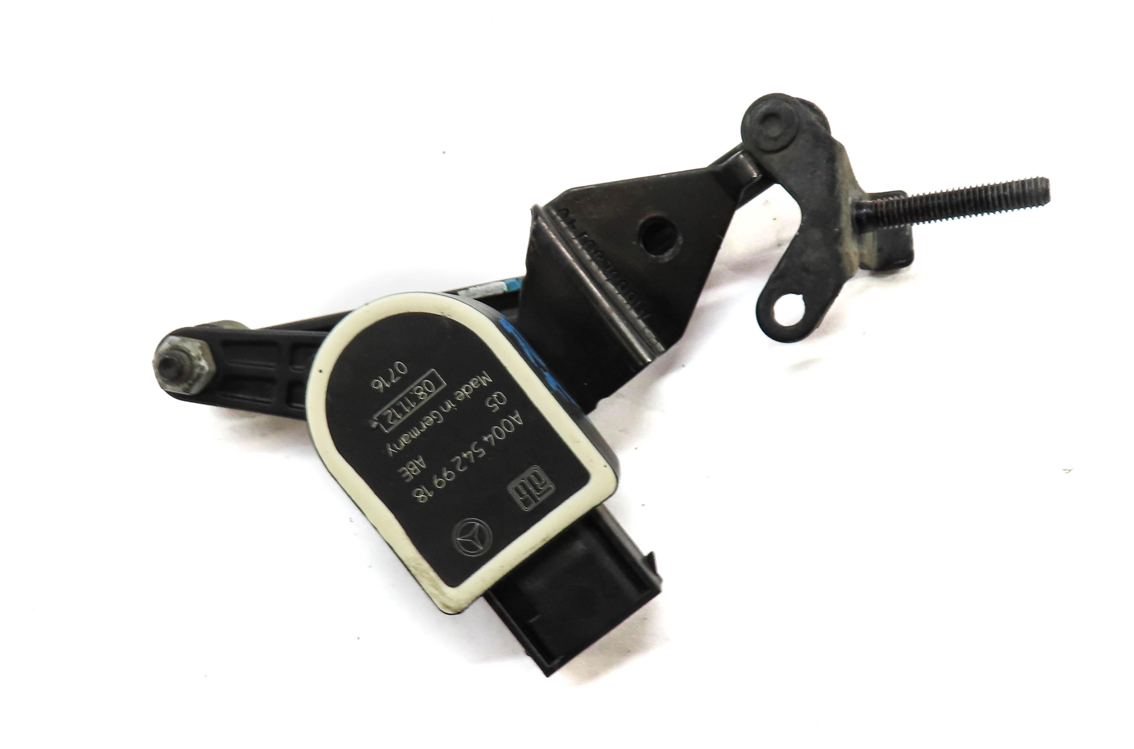 2013 MERCEDES GL450 (X166) FRONT RIGHT PASSENGER SUSPENSION HEIGHT LEVEL SENSOR — exact item pictured