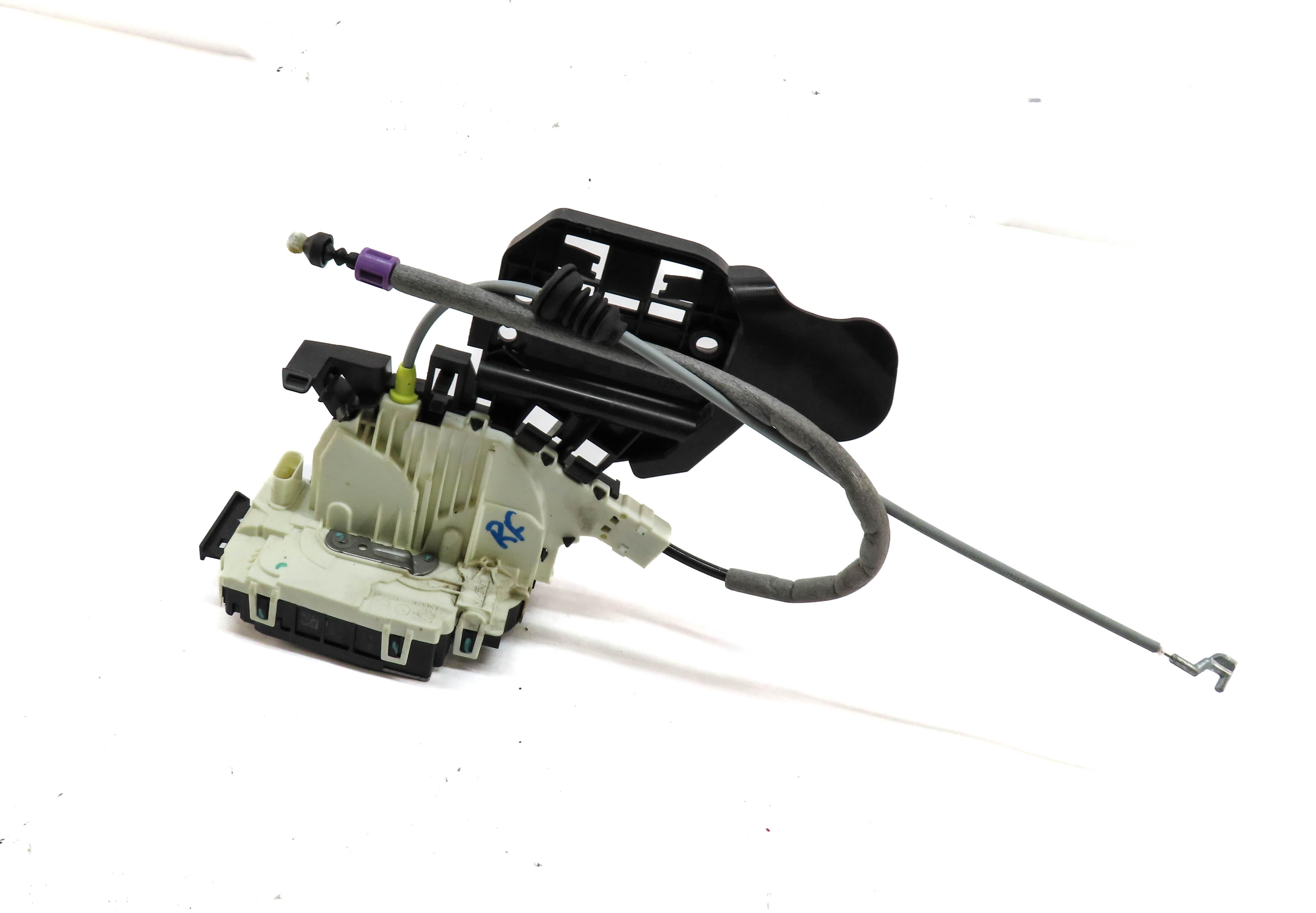 12-20 MERCEDES B GL GLC GLA ML (W166 W242 X166) RIGHT FRONT PASSENGER DOOR LATCH — exact item pictured