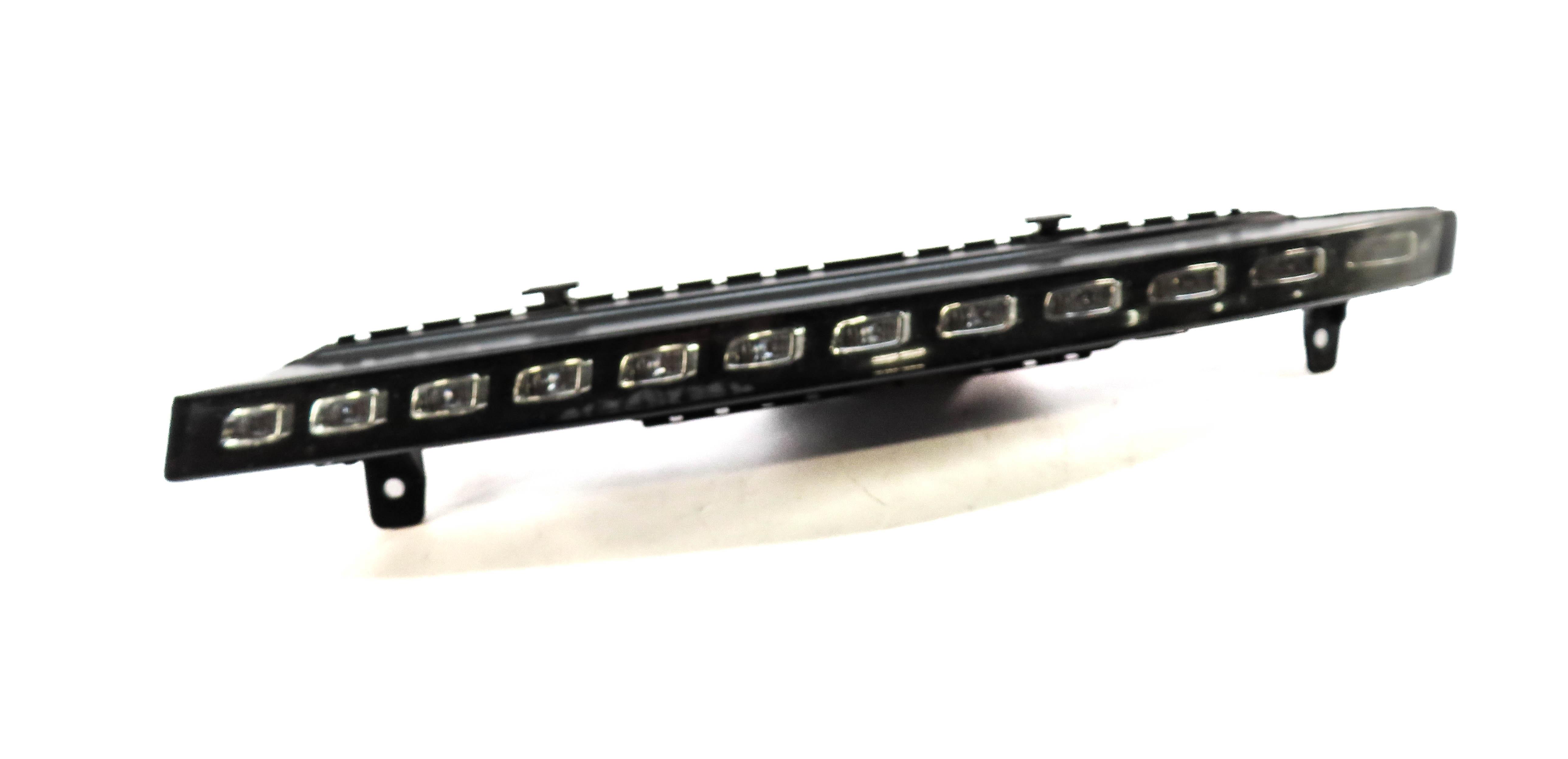 2010-2015 AUDI Q7 (4L) LEFT FRONT DRIVER TURN SIGNAL LED MARKER LIGHT LAMP — exact item pictured