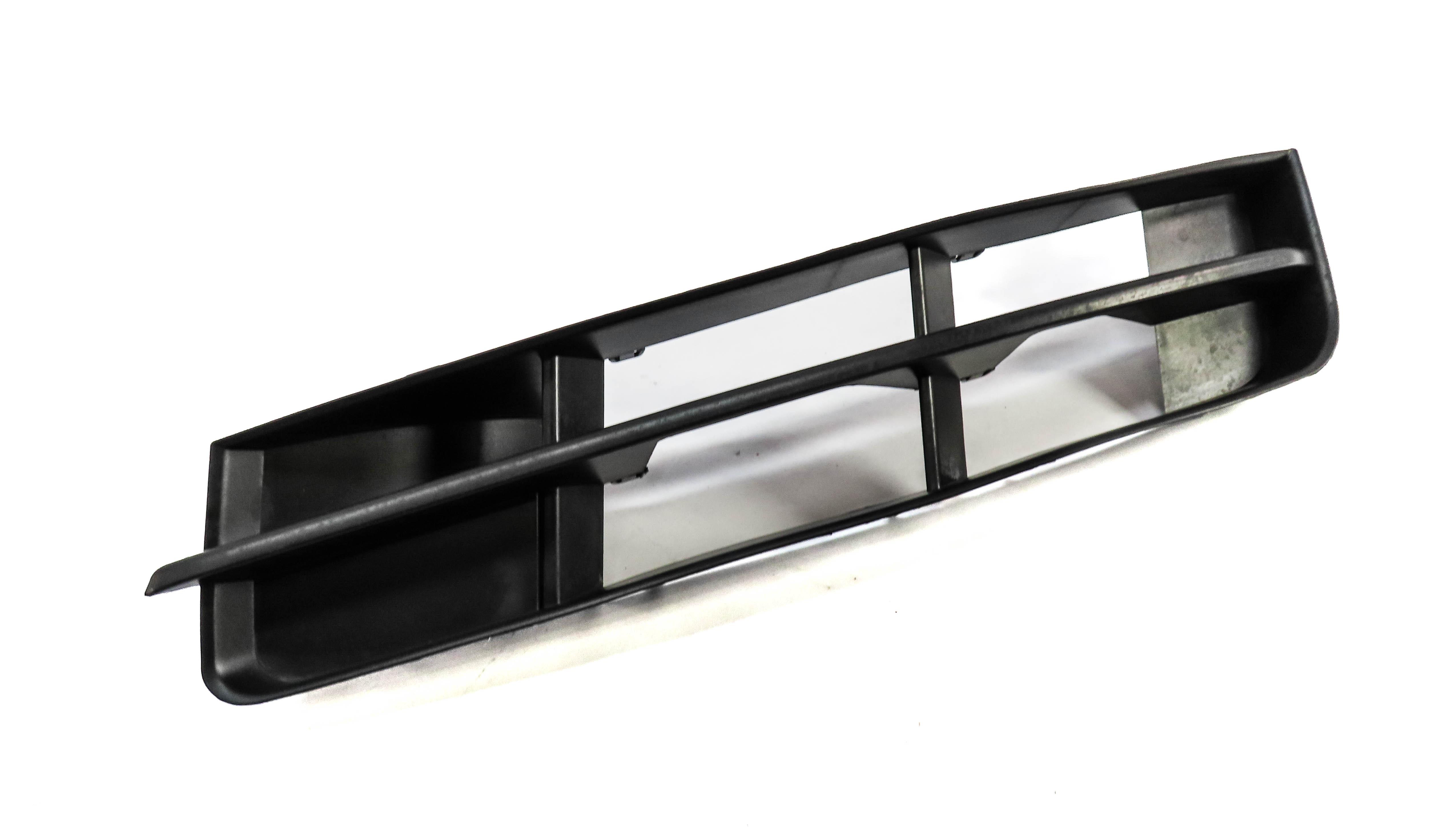 2010 AUDI Q7 (4L) LEFT FRONT DRIVER LOWER BUMPER GRILLE TRIM — exact item pictured