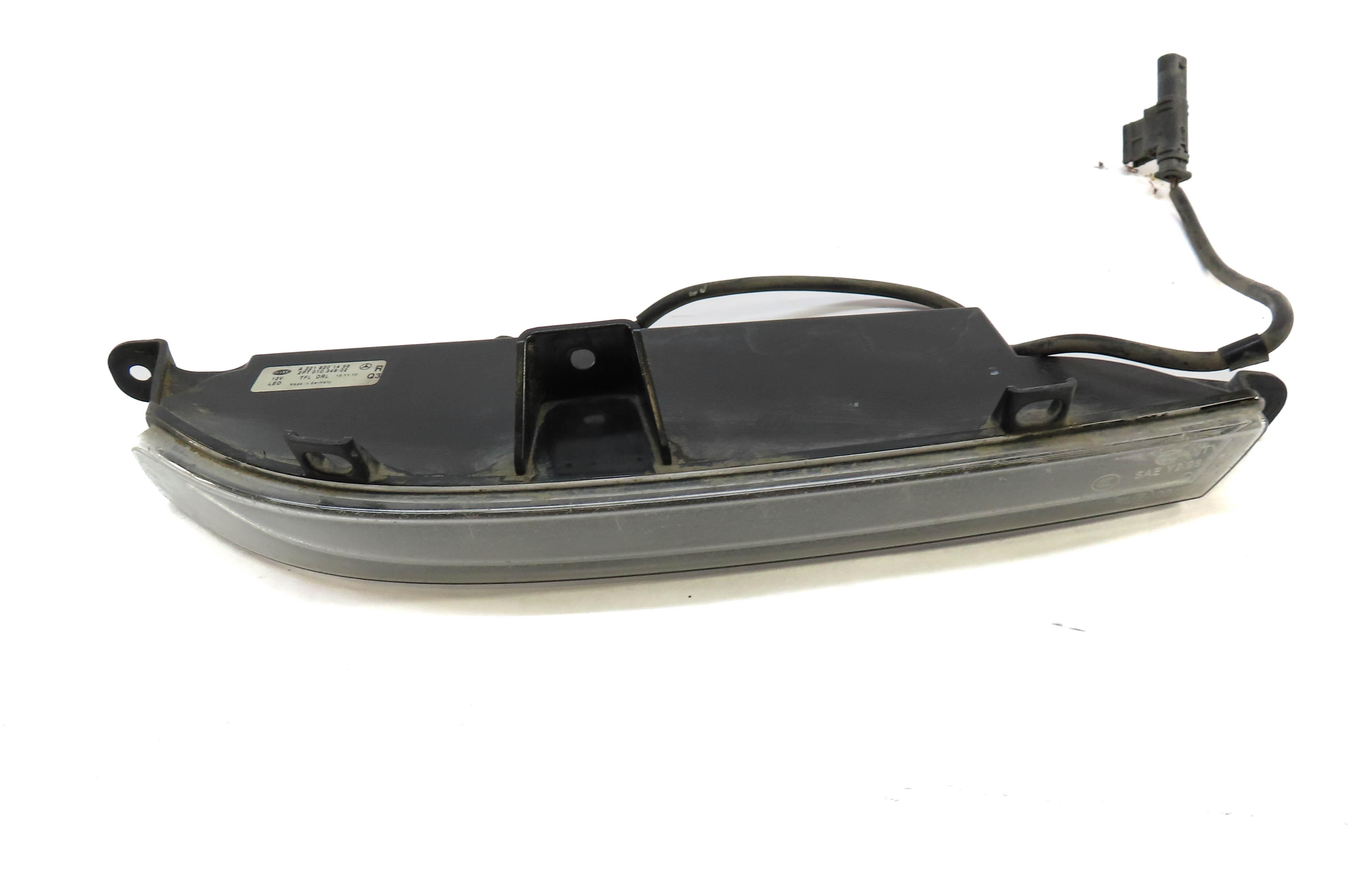 10-13 MERCEDES S CLASS W221 FRONT RIGHT PASSENGER DAYTIME RUNNING LIGHT FOG LAMP — exact item pictured