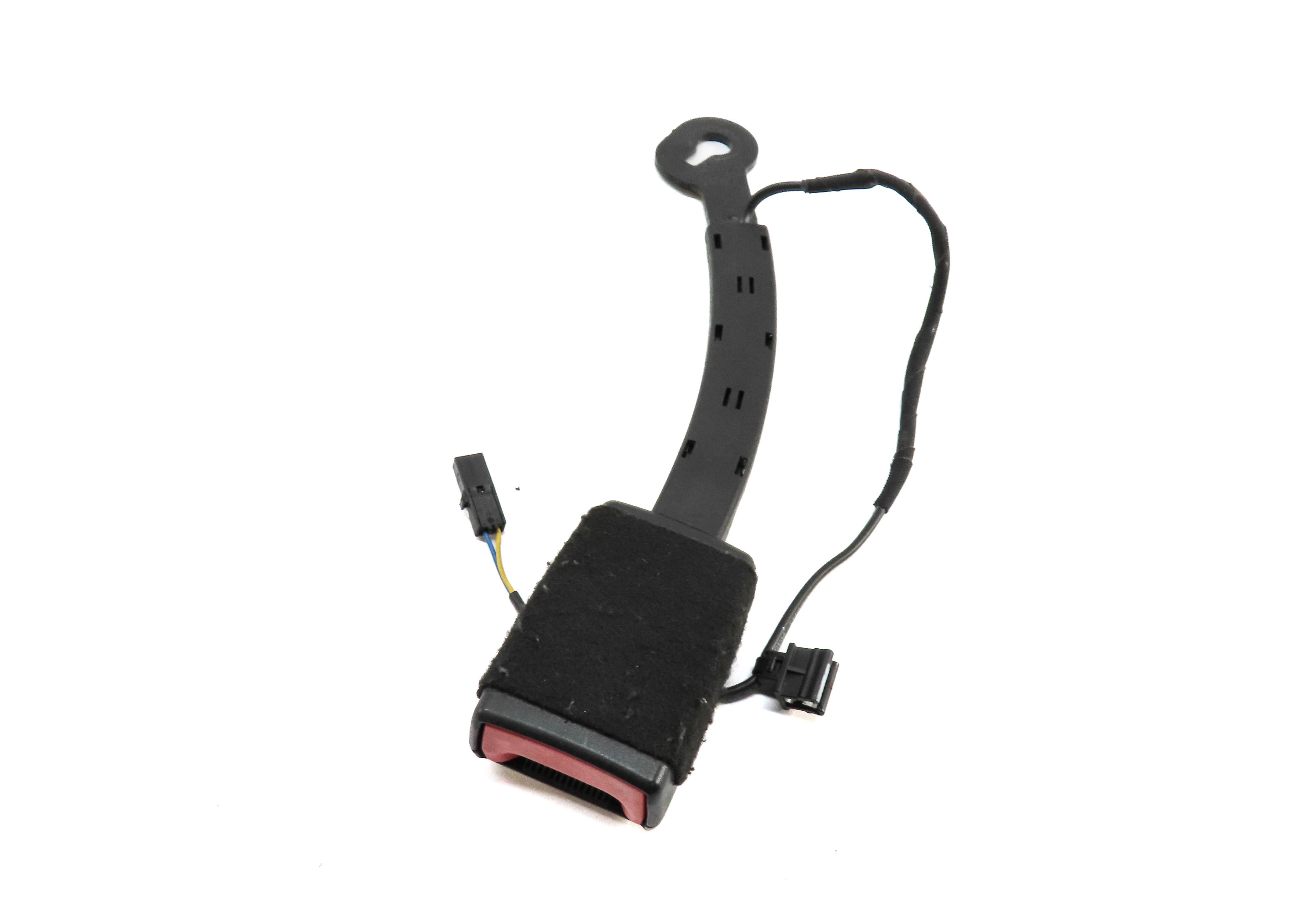 2015-2018 AUDI A3 S3 RS3 (8V) RIGHT FRONT PASSENGER SEATBELT BUCKLE RECEIVER — exact item pictured