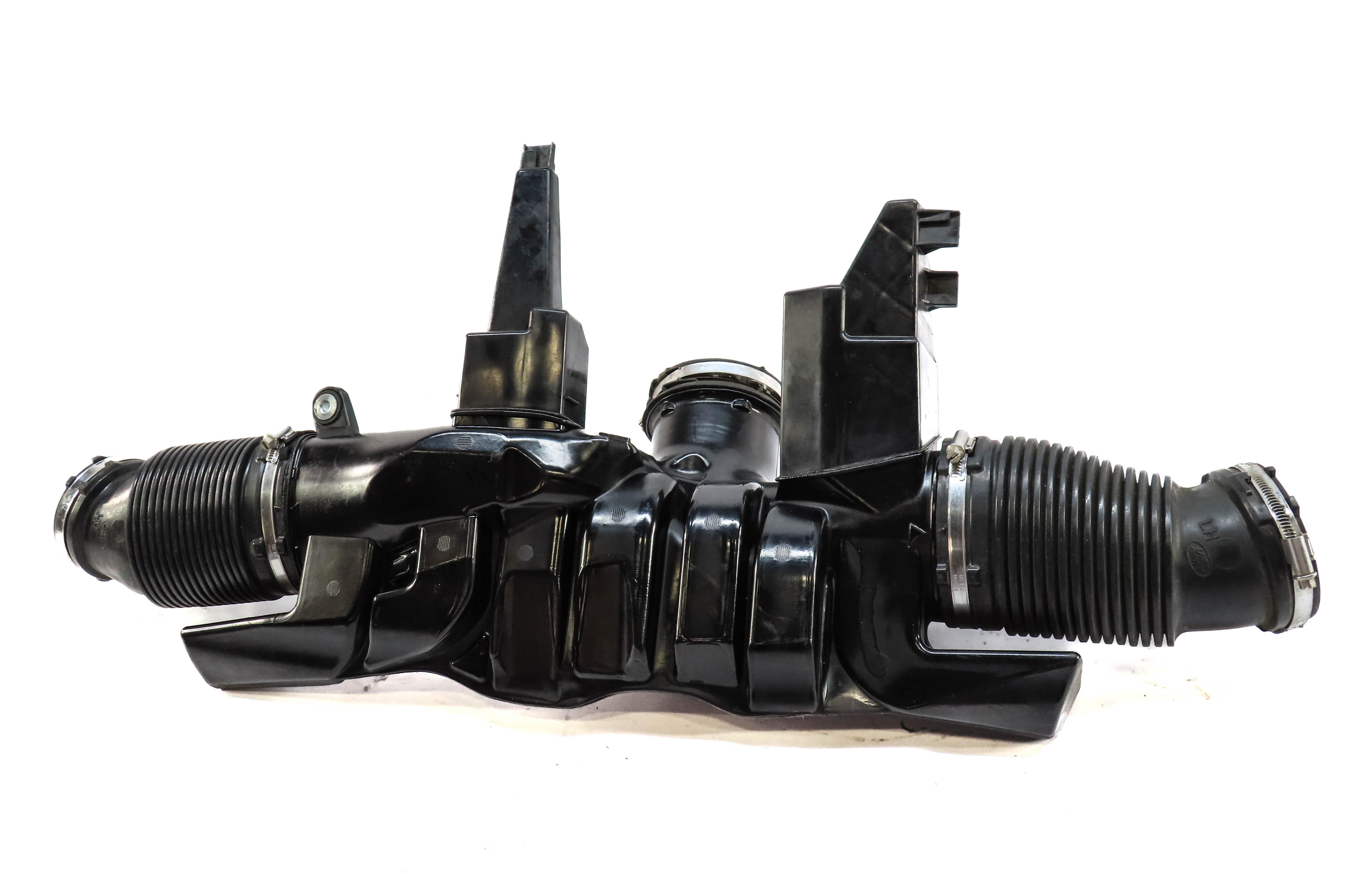 2015 RANGE ROVER (L405) SUPERCHARGED - AIR INLET INTAKE RESONATOR DAMPER BOX — exact item pictured