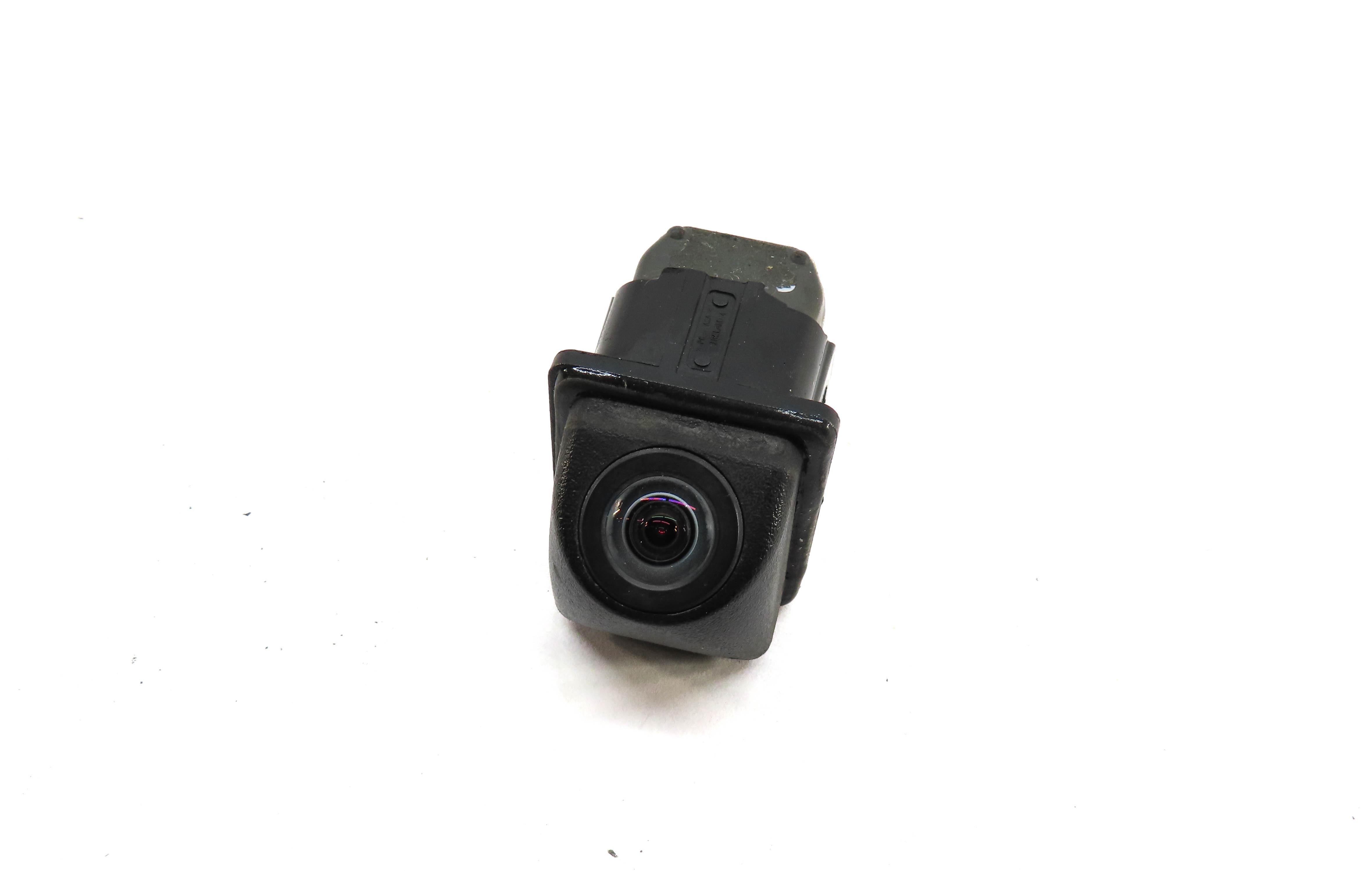 09-18 BMW 2 3 4 5 7 M5 X3 X5 X6 (F01 F07 F10 F15 F16 F30 F32) REARVIEW CAMERA — exact item pictured
