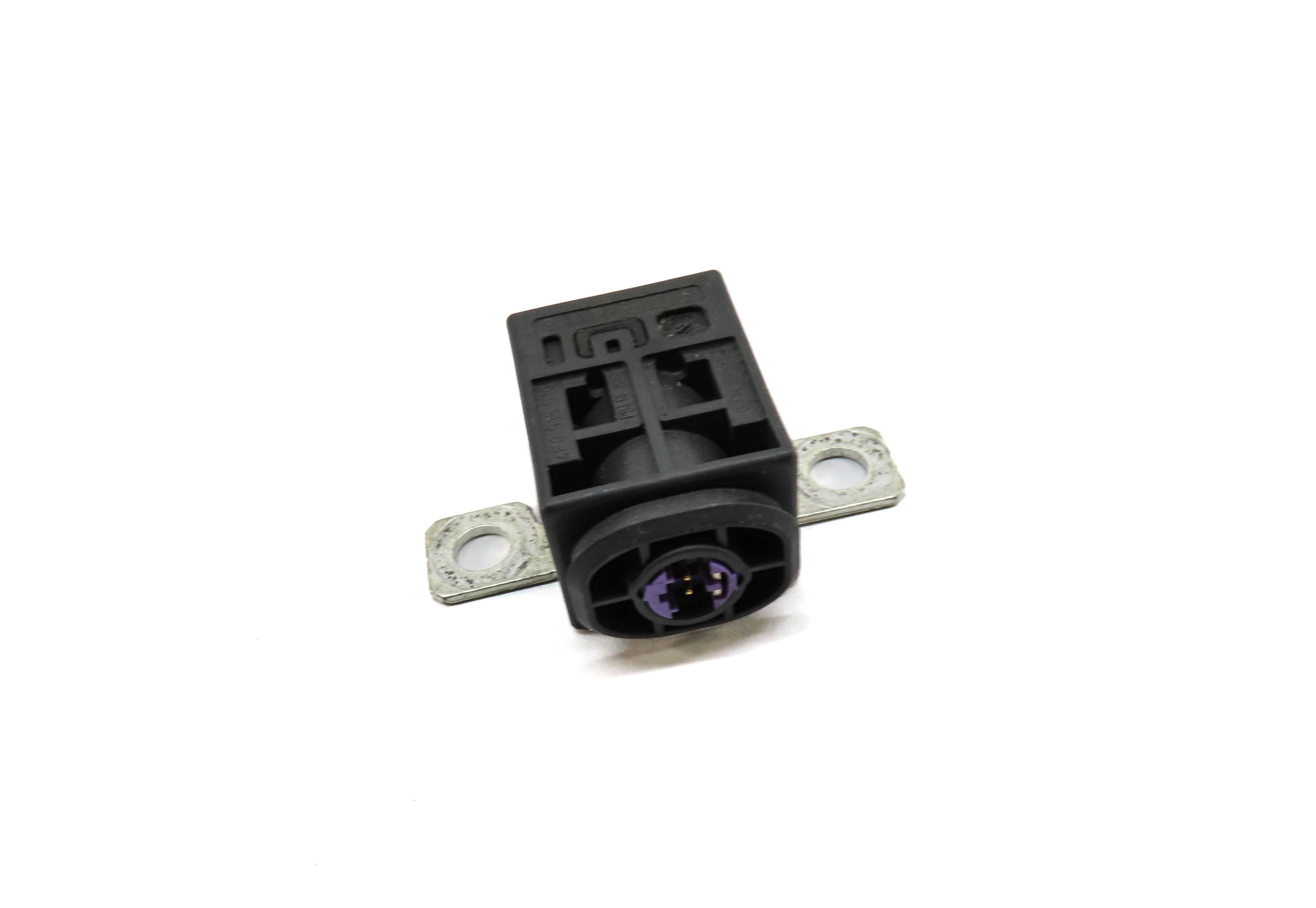 2012 AUDI Q7 (4L) BATTERY OVERLOAD PROTECTION SWITCH — exact item pictured