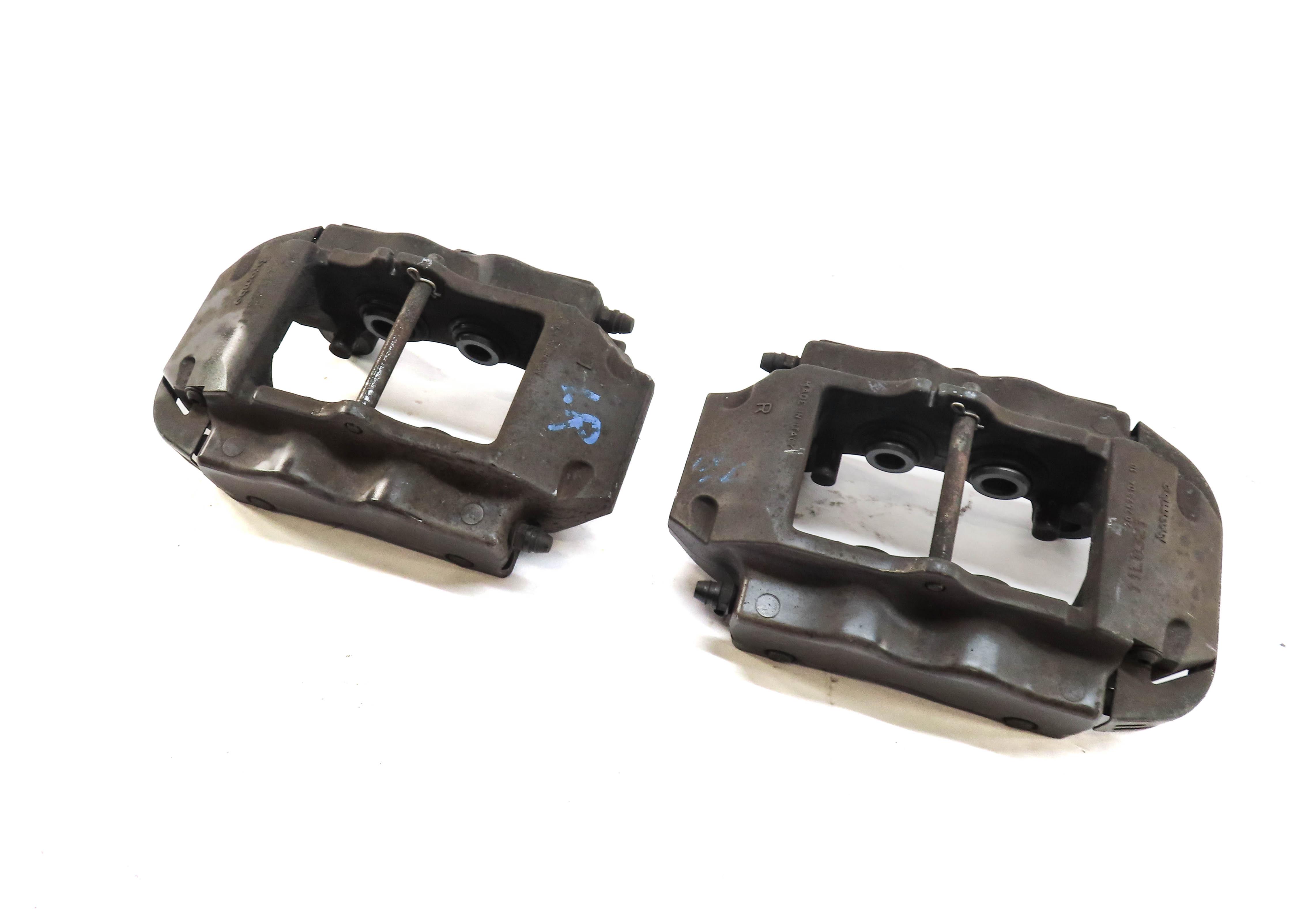 04-15 VW TOUAREG AUDI Q7 (4L) REAR LEFT & RIGHT DISC BRAKE CALIPER SET-2 BREMBO — exact item pictured