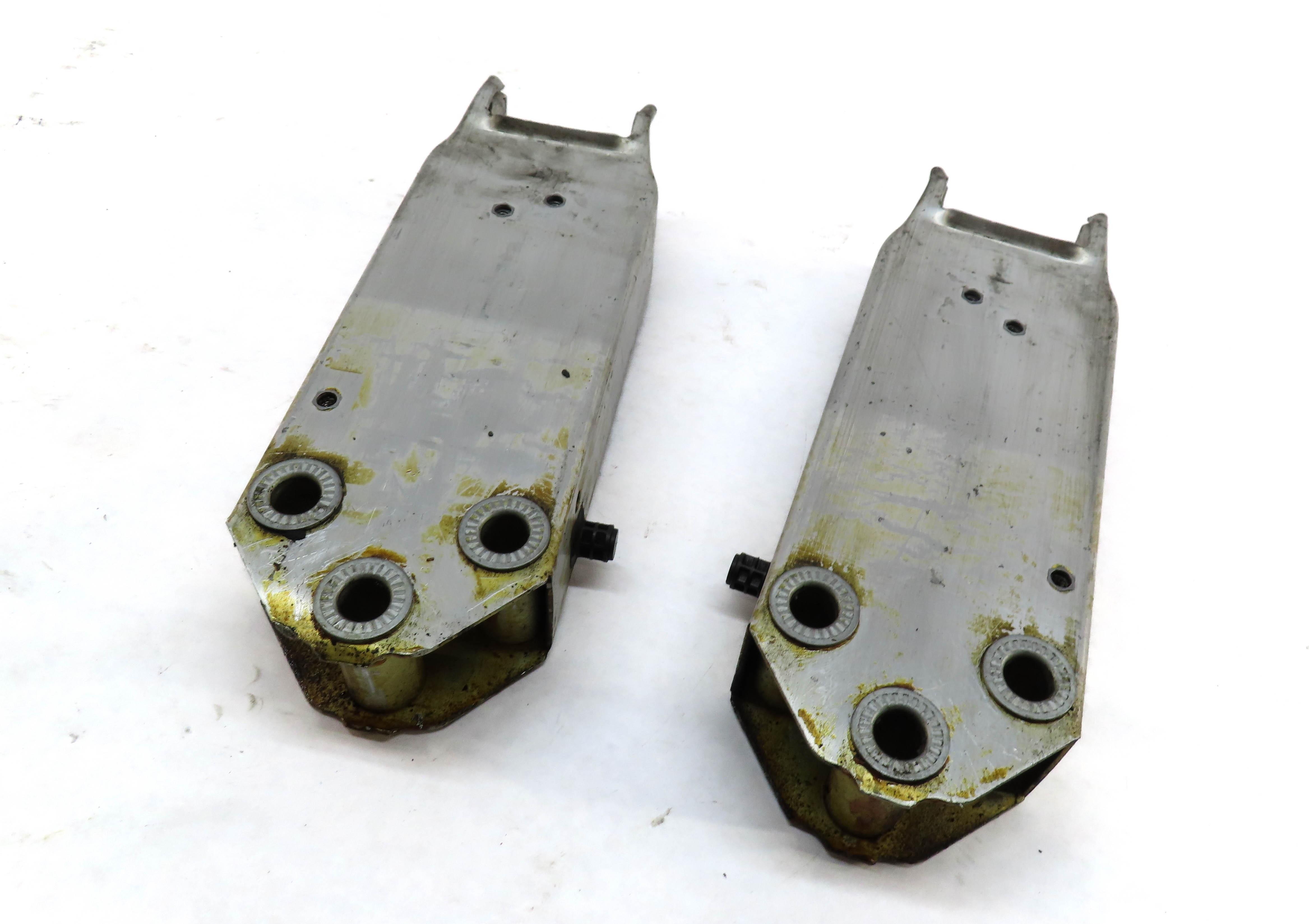 11-16 BMW 5 M5 F10 FRONT BUMPER LEFT & RIGHT REINFORCEMENT BAR BRACKET SET/2 — exact item pictured