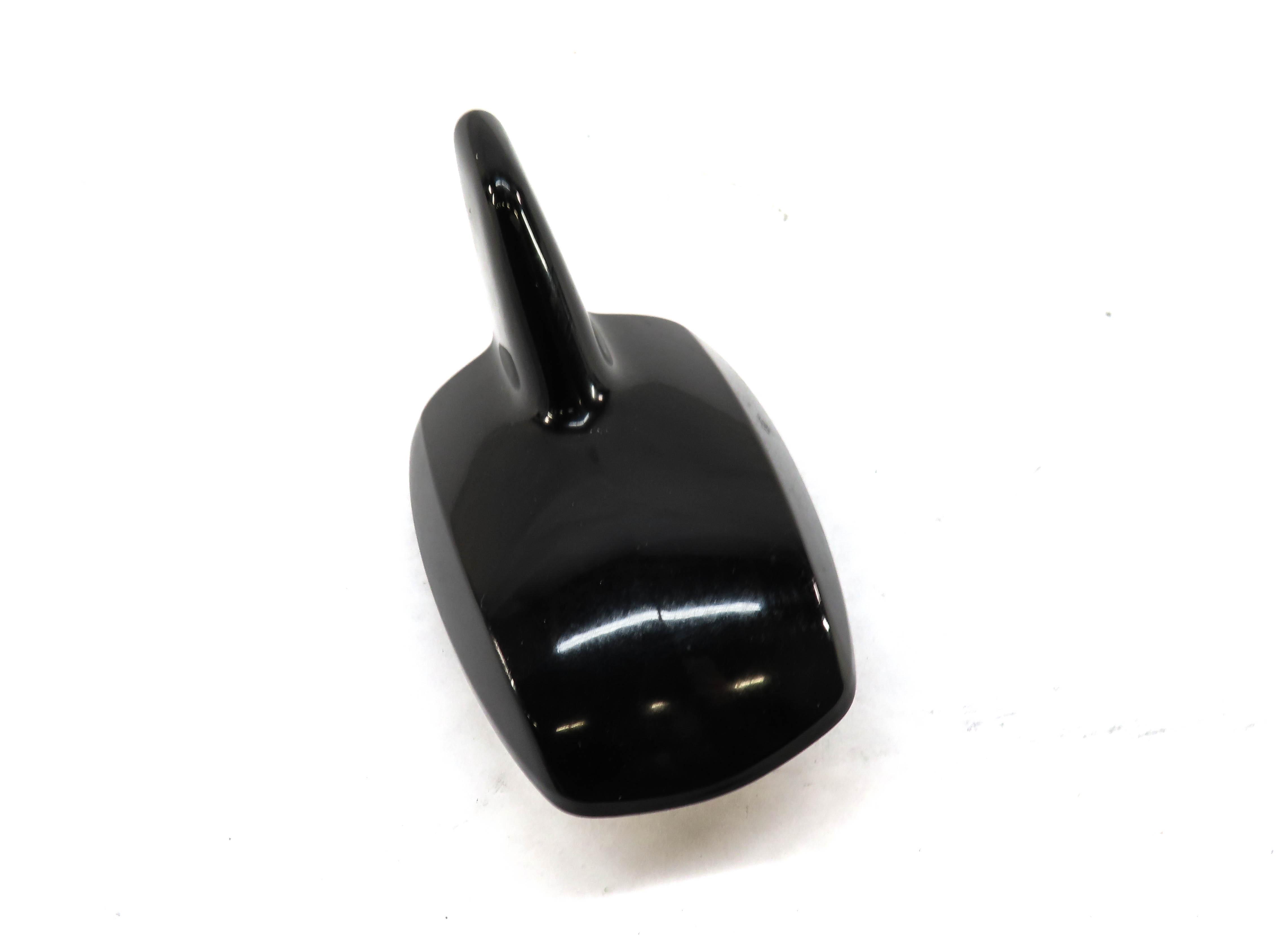 2014 MERCEDES CLA250 (C117) RADIO STEREO PHONE GPS ANTENNA w/ COVER TRIM (BLACK) — exact item pictured