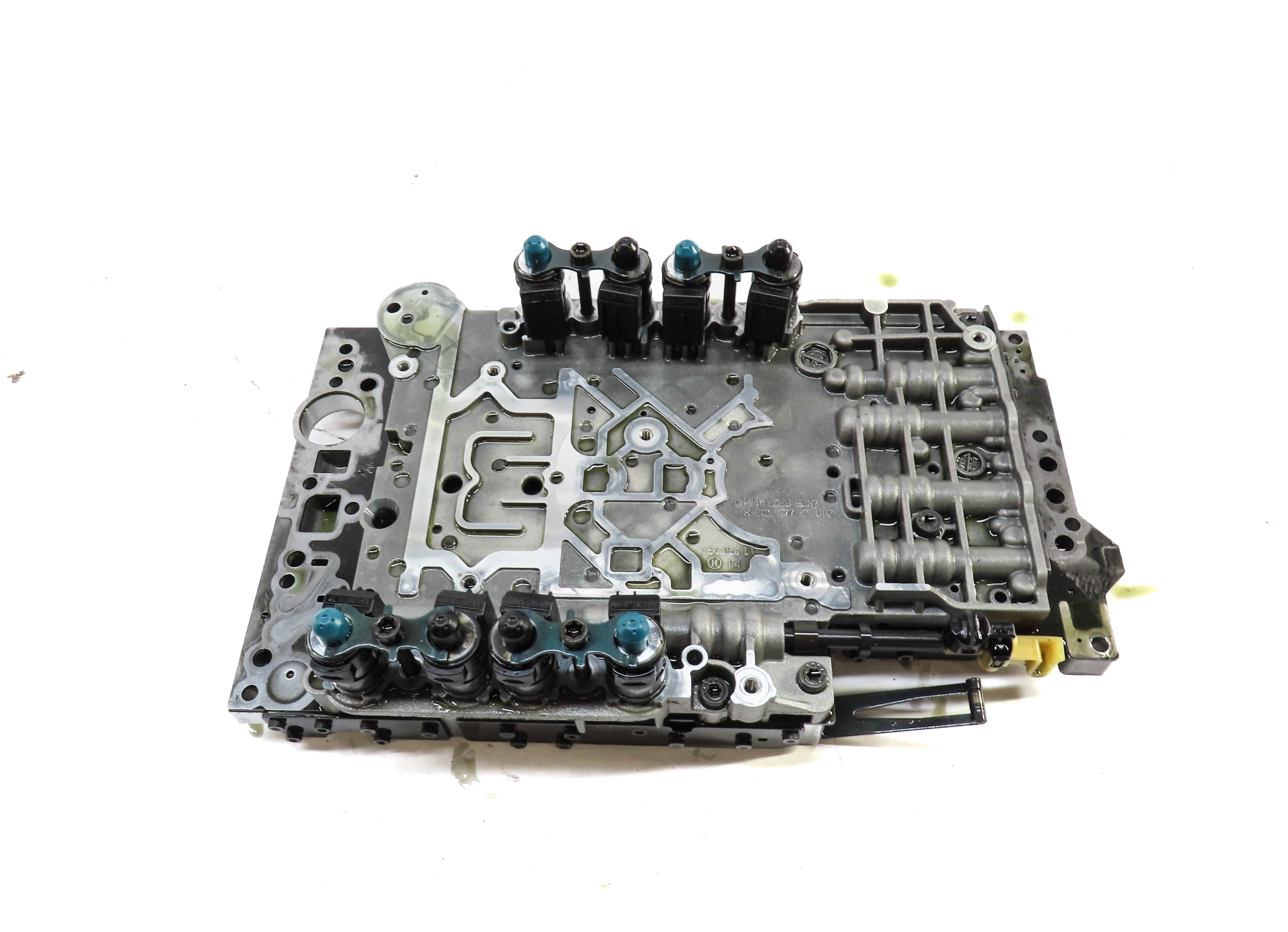 12-13 MERCEDES ML350 R350 (W166 R251) 722.9 A/T TRANSMISSION VALVE BODY BLOCK — exact item pictured