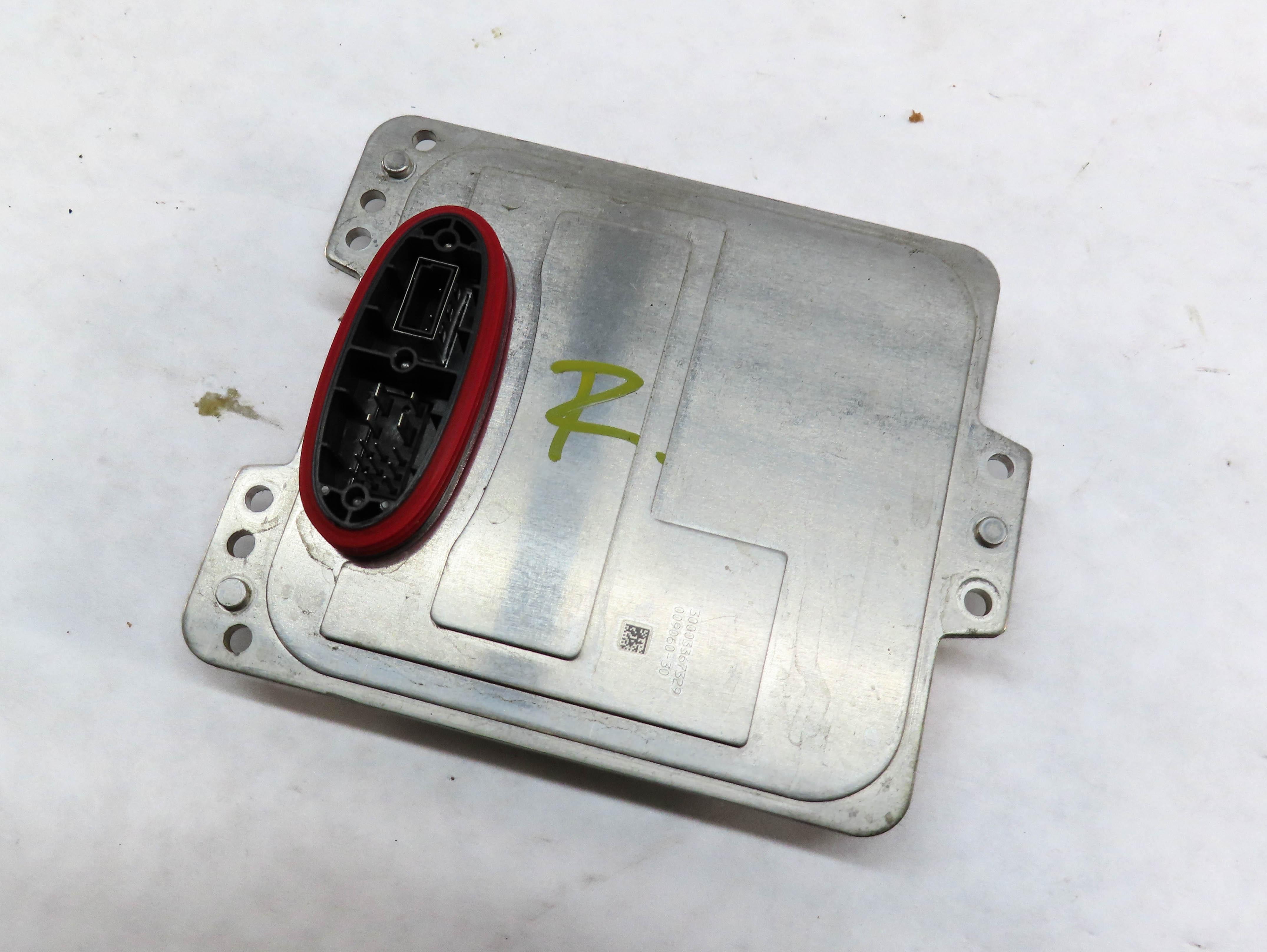 2012 PORSCHE PANAMERA (970 G1) RIGHT HEADLIGHT HEAD LAMP BALLAST MODULE — exact item pictured