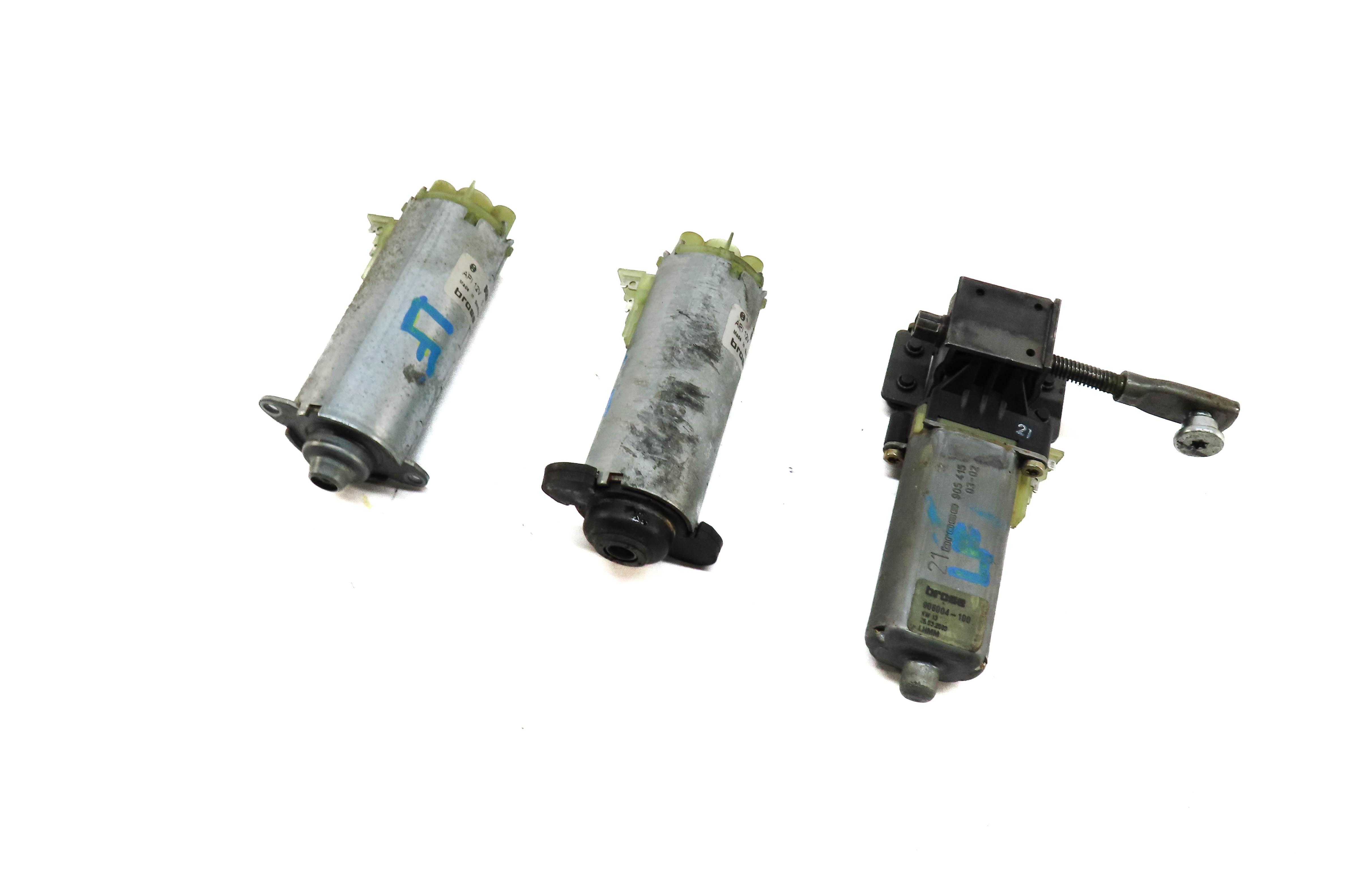2004 PORSCHE CAYENNE (955) FRONT LEFT DRIVER SEAT ADJUSTMENT MOTOR SET-3 — exact item pictured